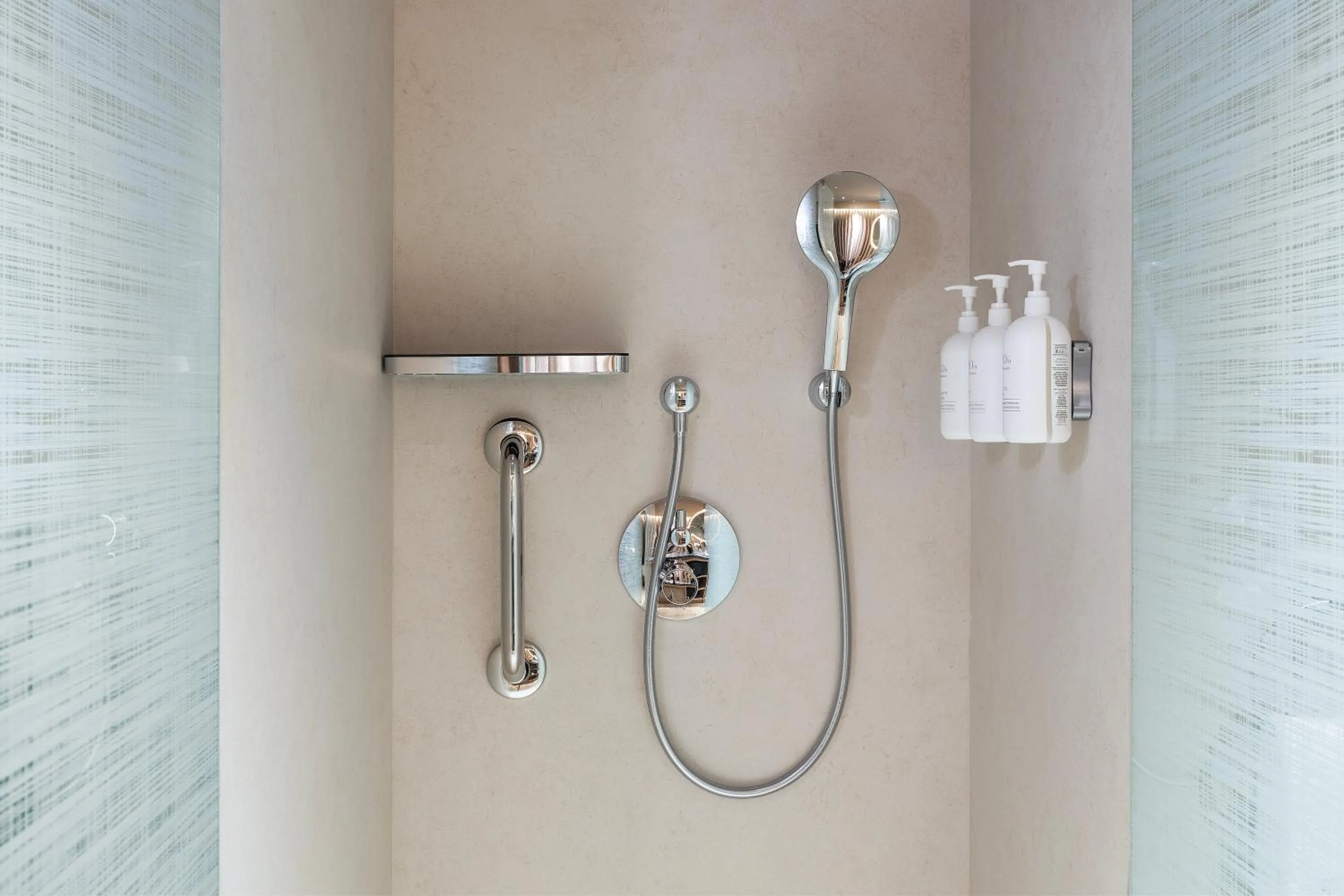 Shower in SANA Executive Hotel