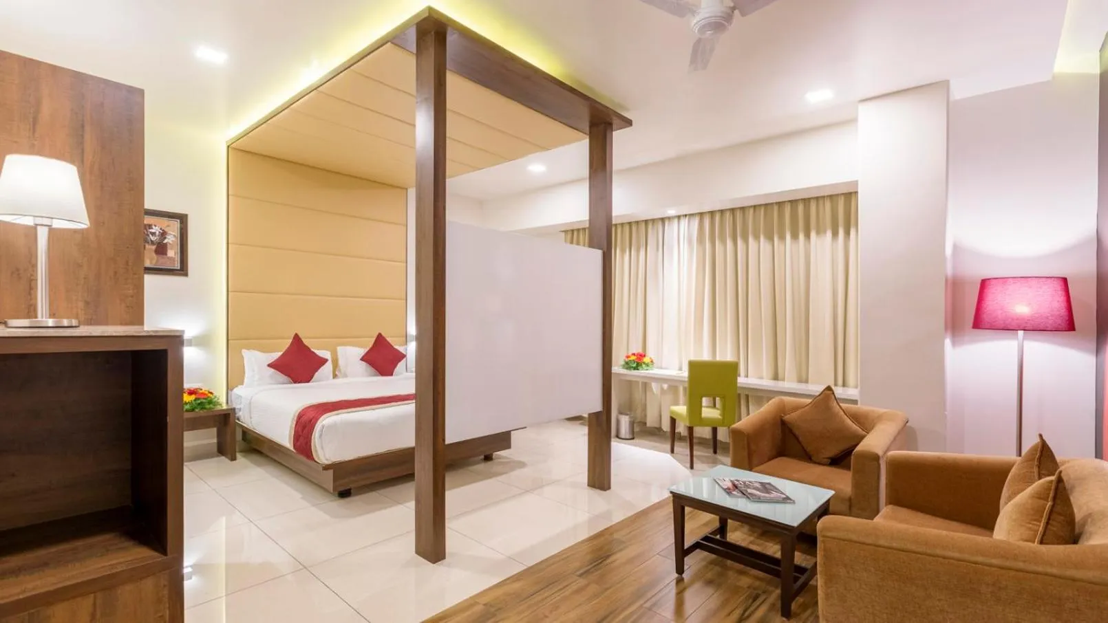 Bed in Sai International Hotel