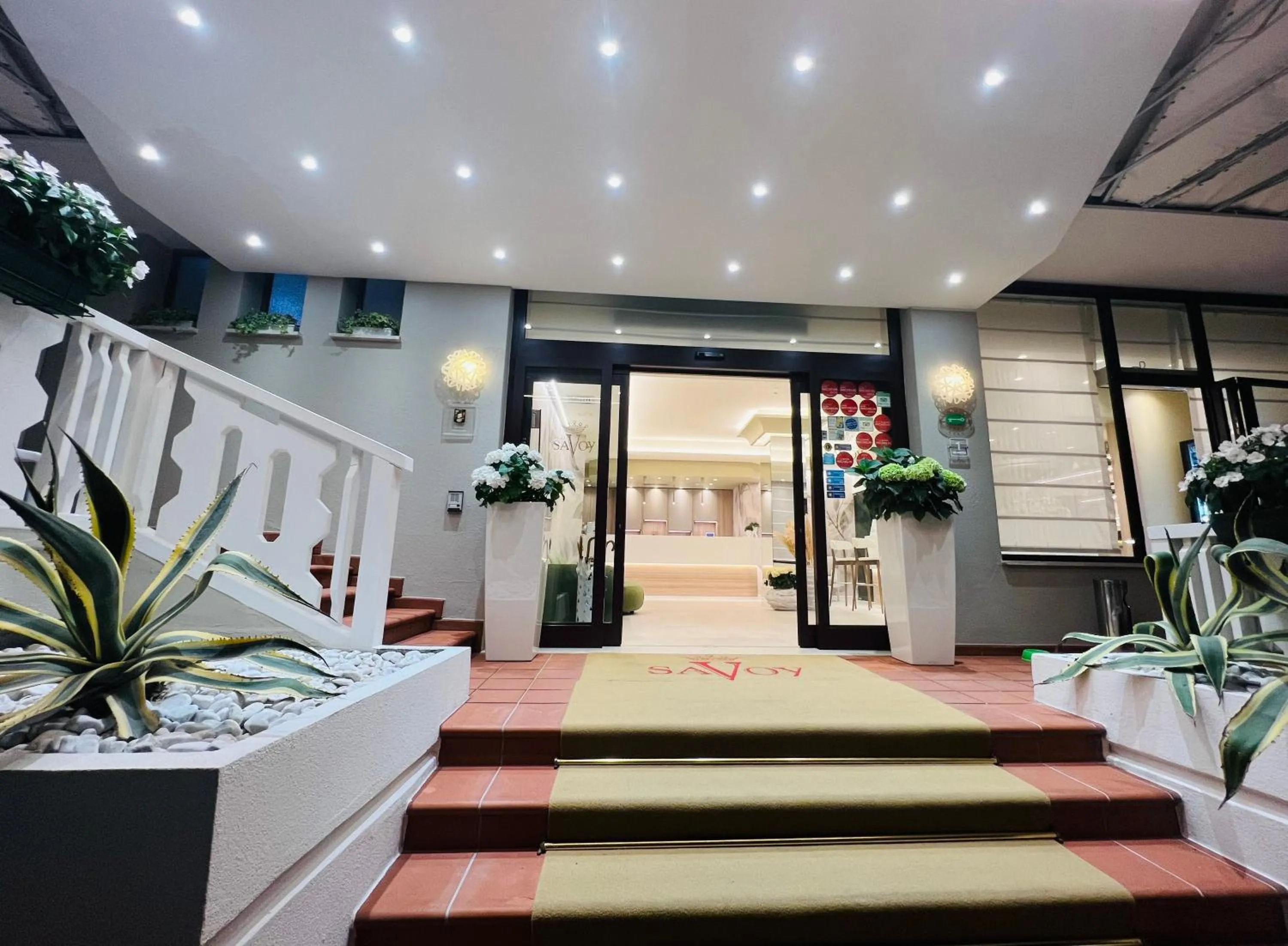 Facade/entrance in Hotel Savoy