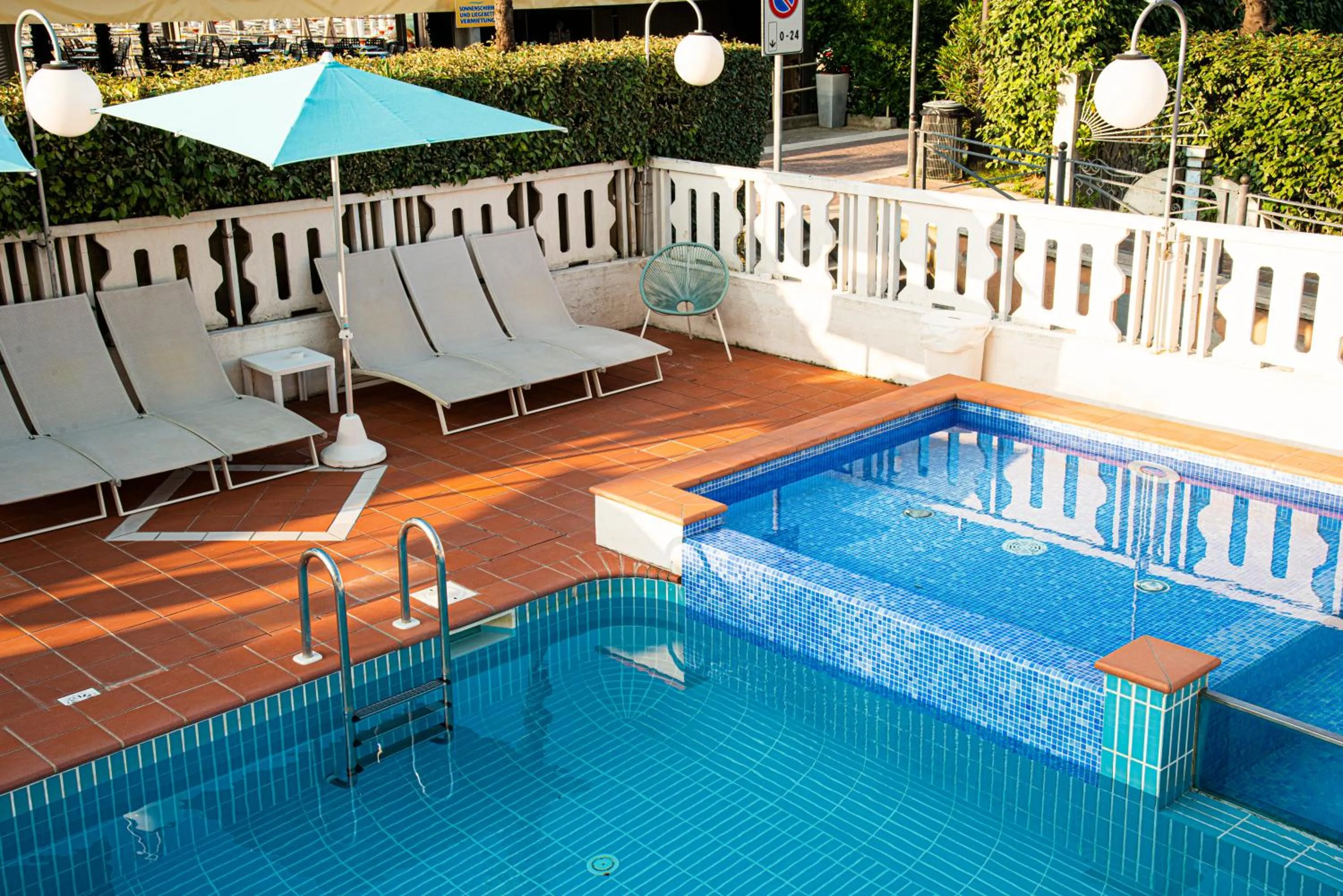 Swimming pool in Hotel Savoy