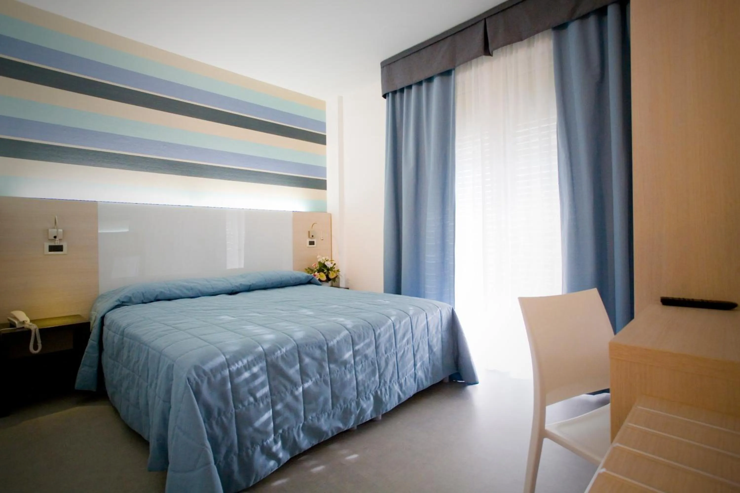 Day, Bed in Hotel Savoy