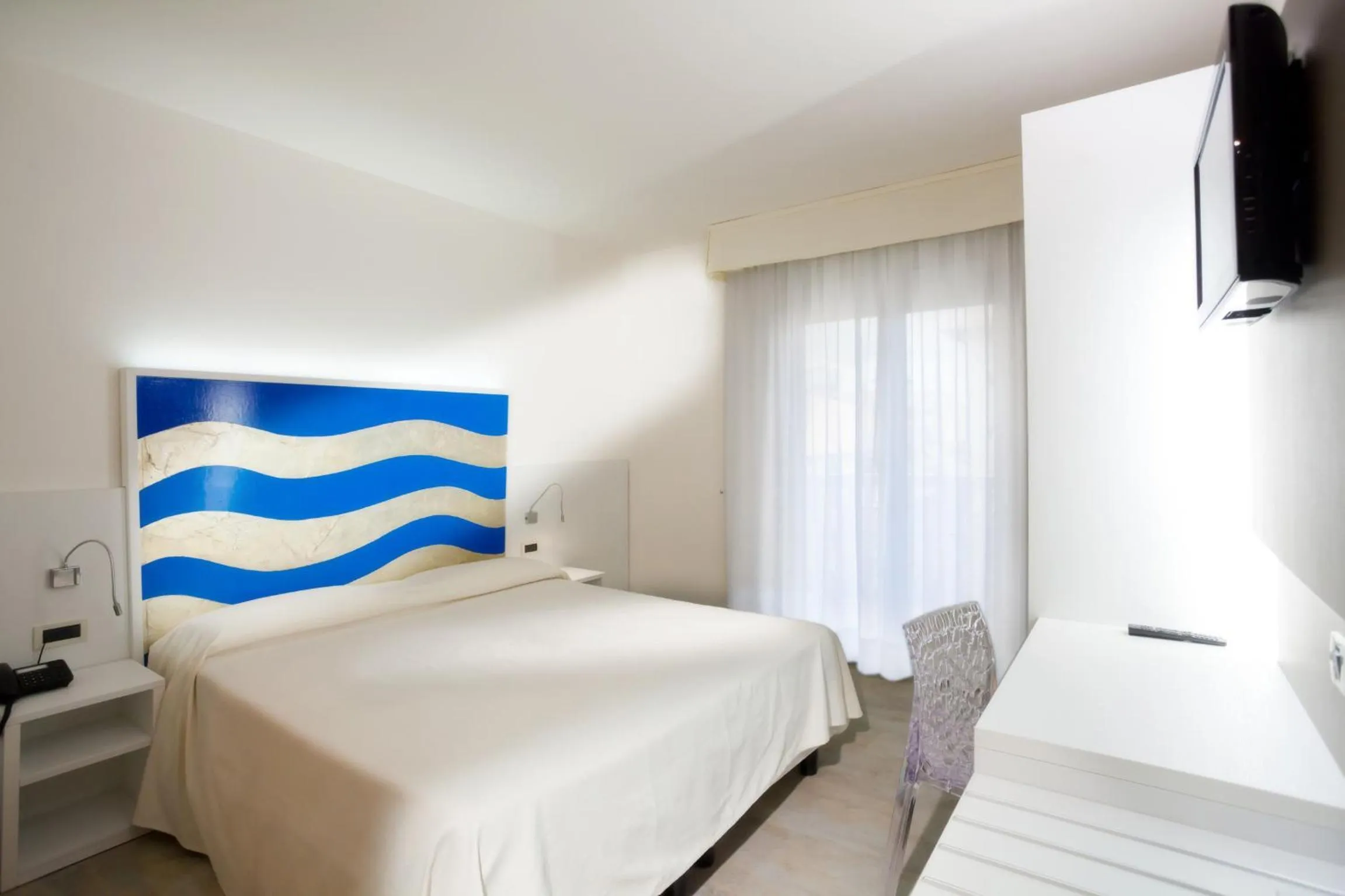 TV and multimedia, Bed in Hotel Savoy