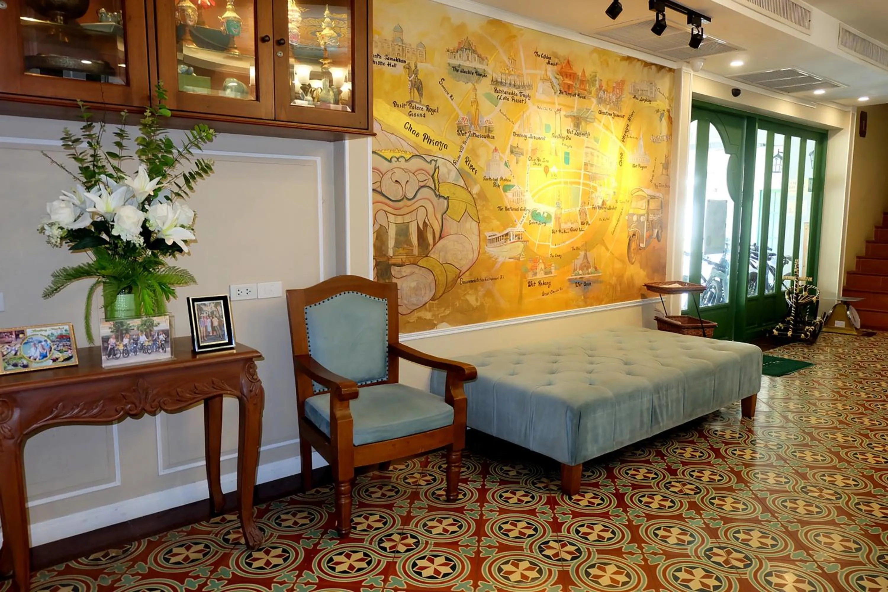 Seating area, Bed in Siri Heritage Bangkok Hotel