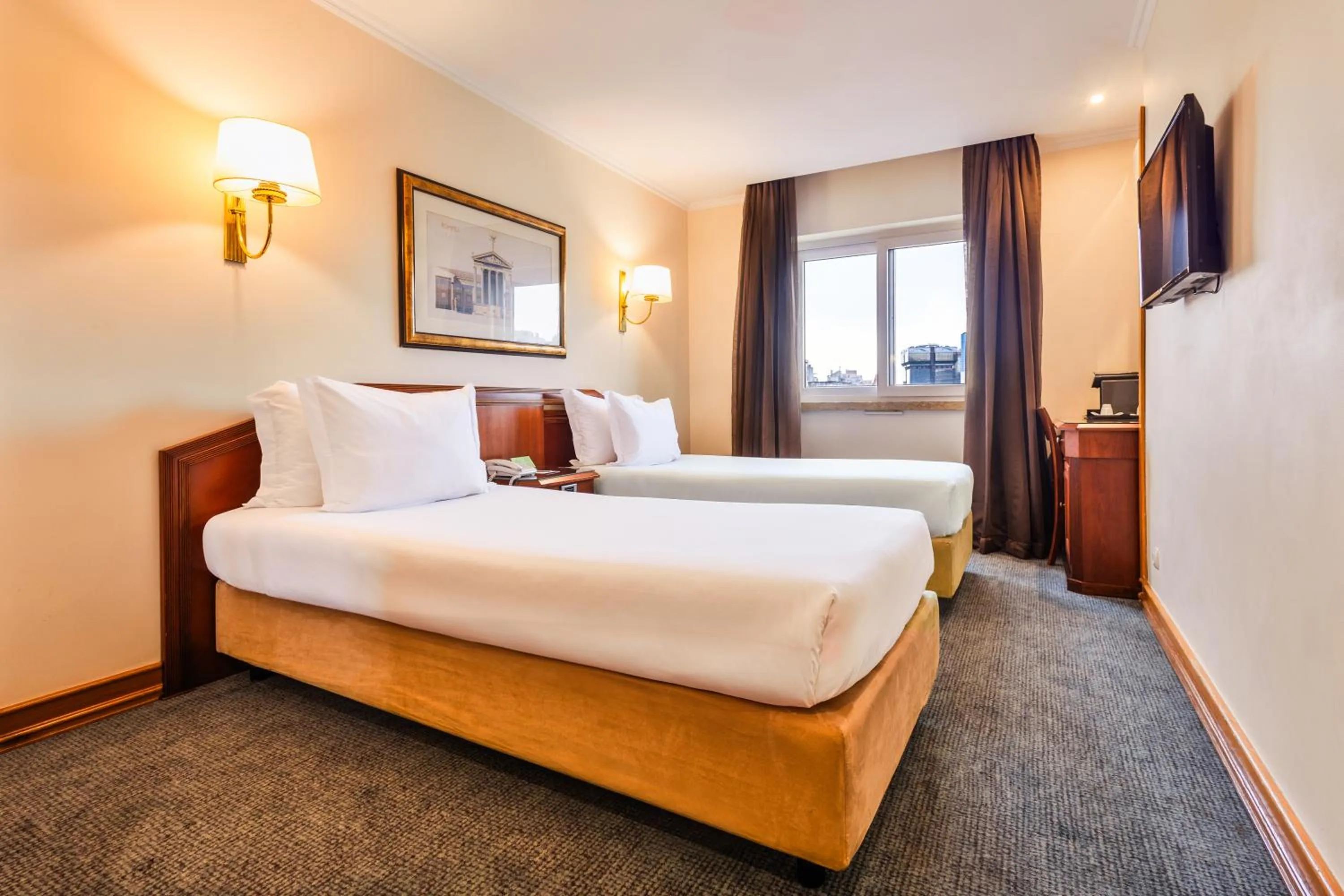 Bedroom, Bed in SANA Rex Hotel