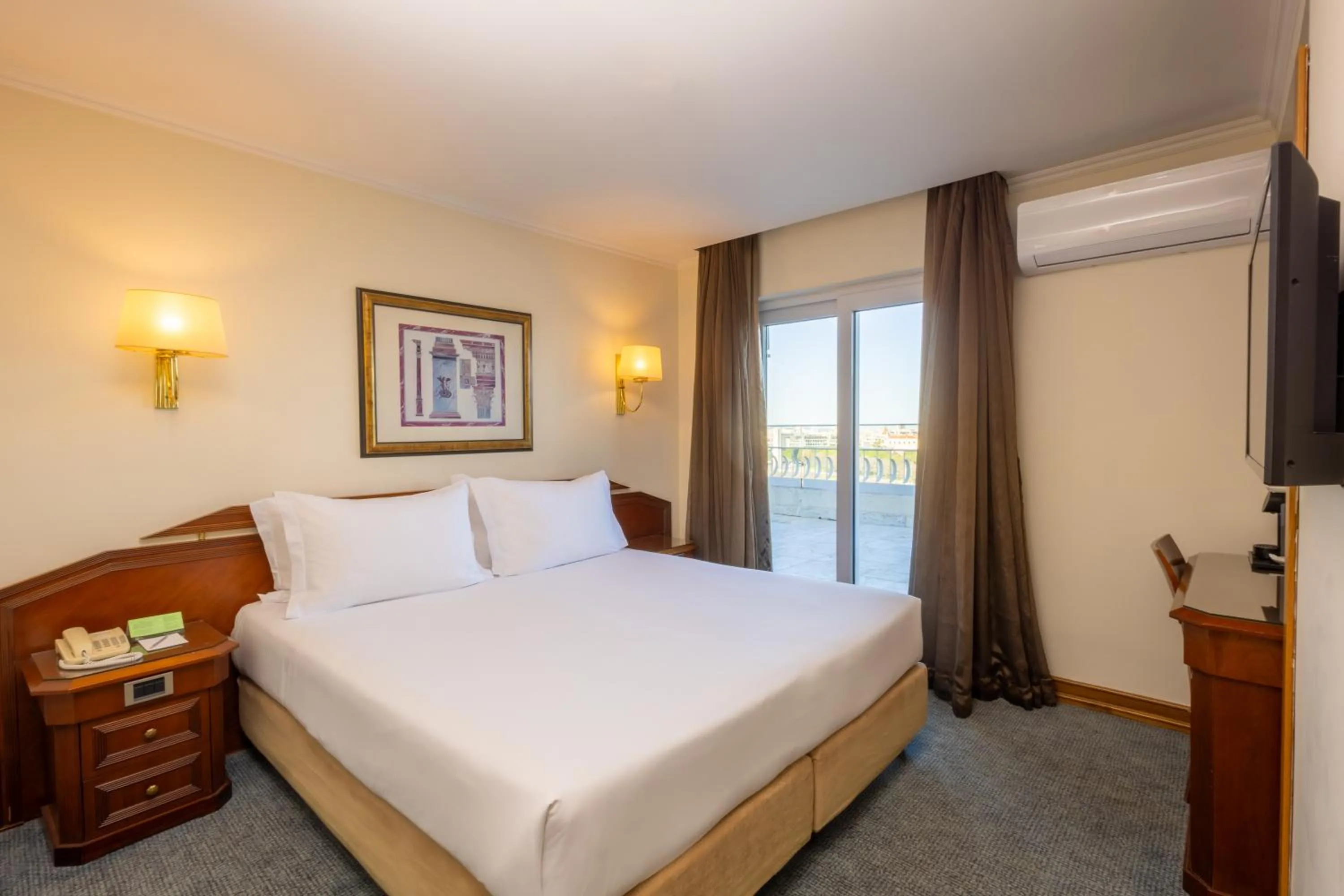 Bedroom, Bed in SANA Rex Hotel