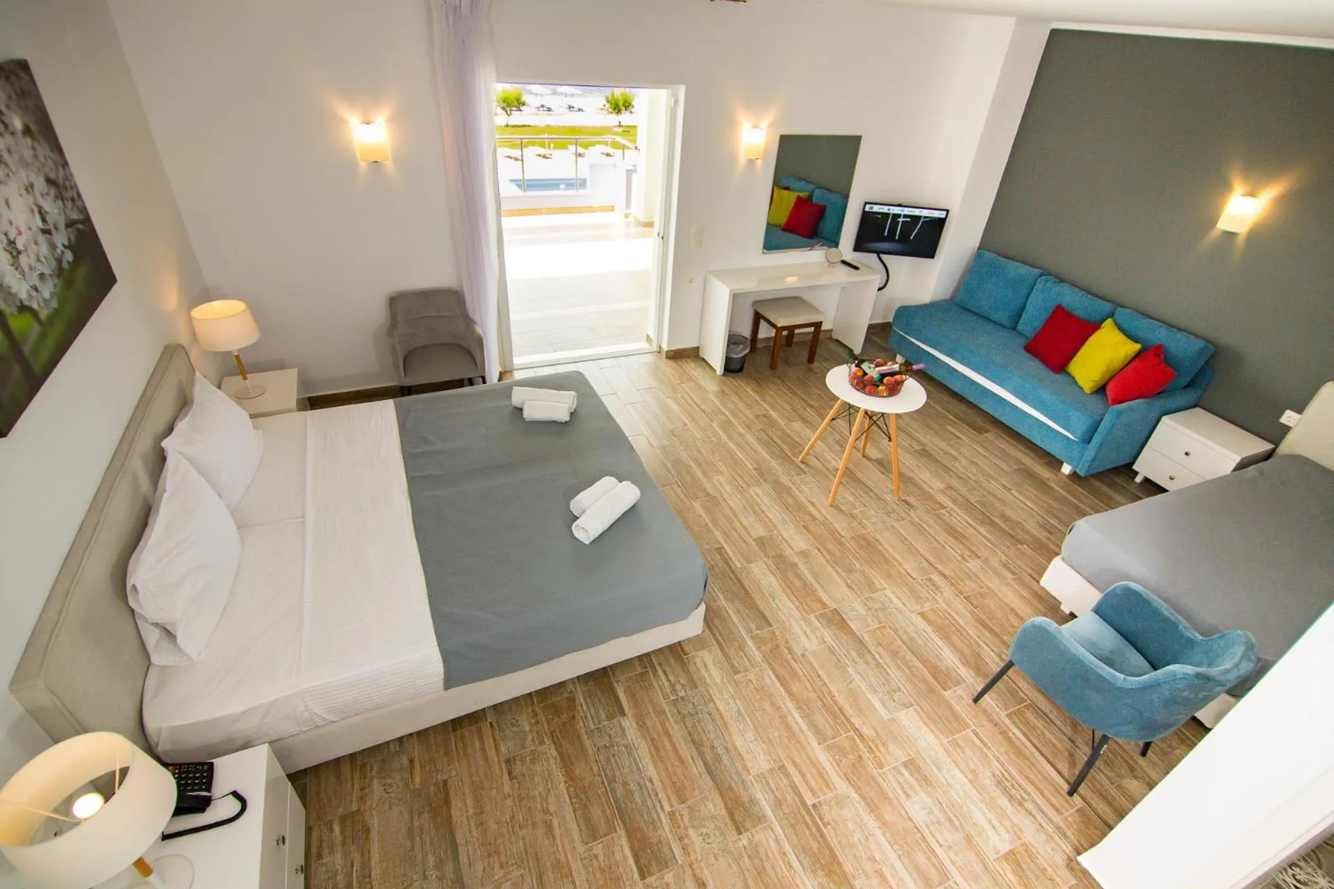 Photo of the whole room in Blue Sea Hotel