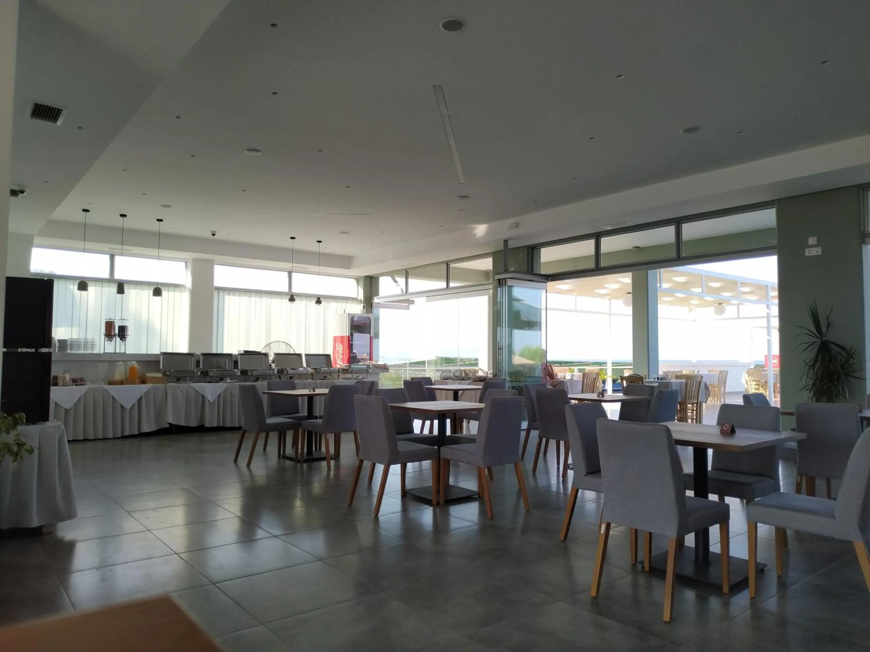 Restaurant/places to eat in Blue Sea Hotel