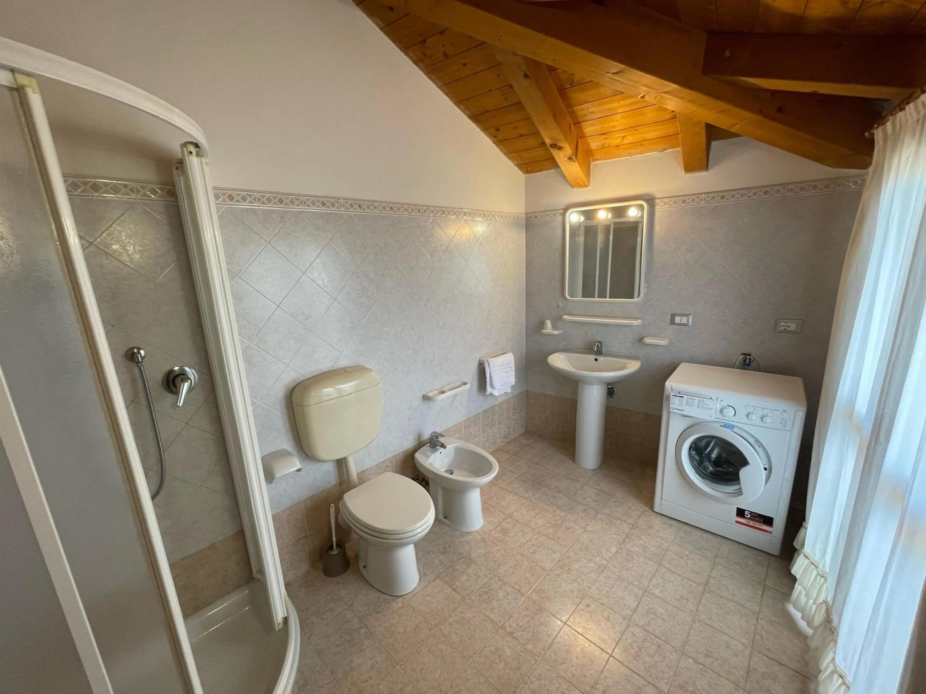 Toilet in Residence Mediterraneo - Agenzia Cocal