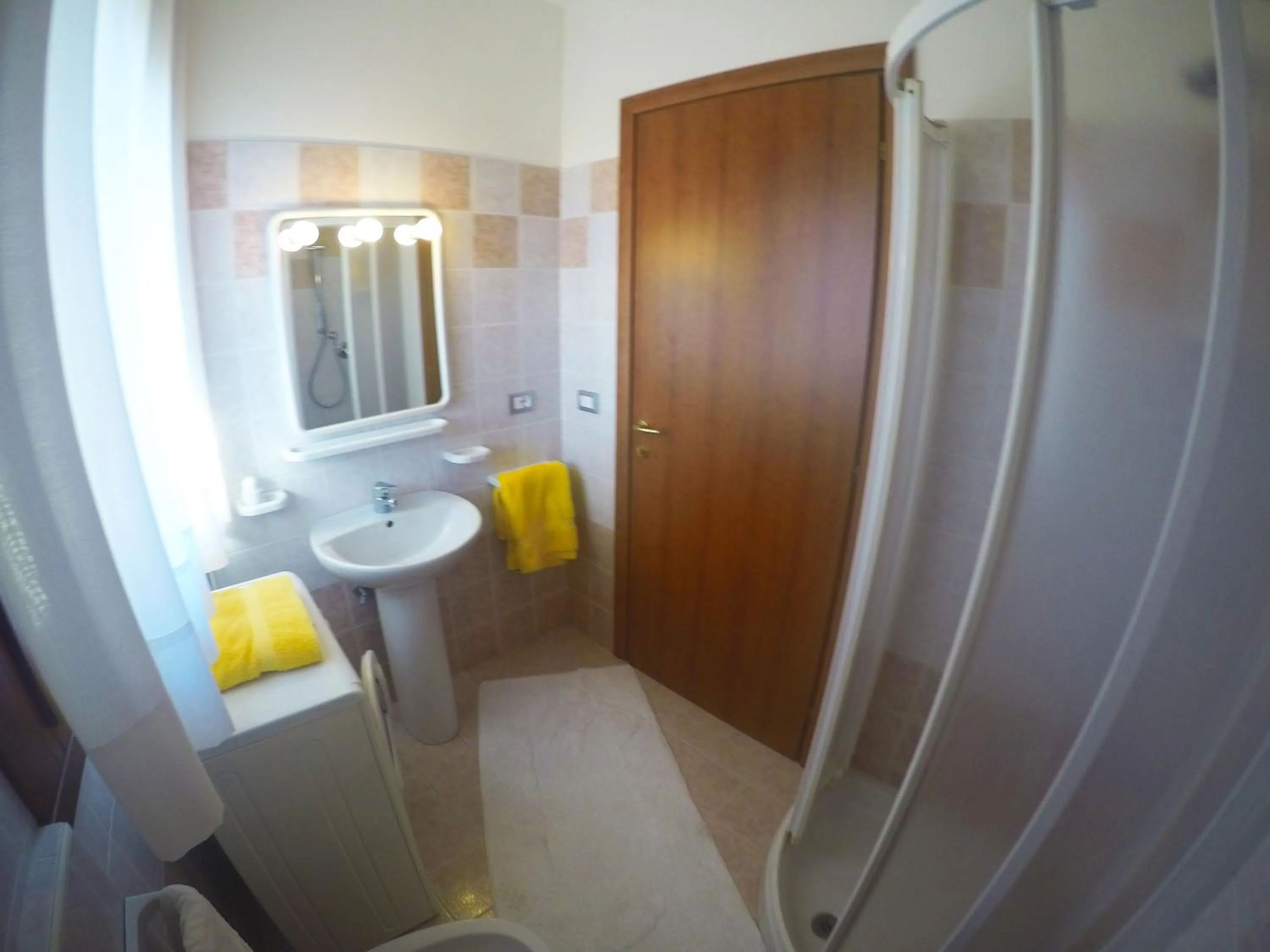 Bathroom in Residence Mediterraneo - Agenzia Cocal