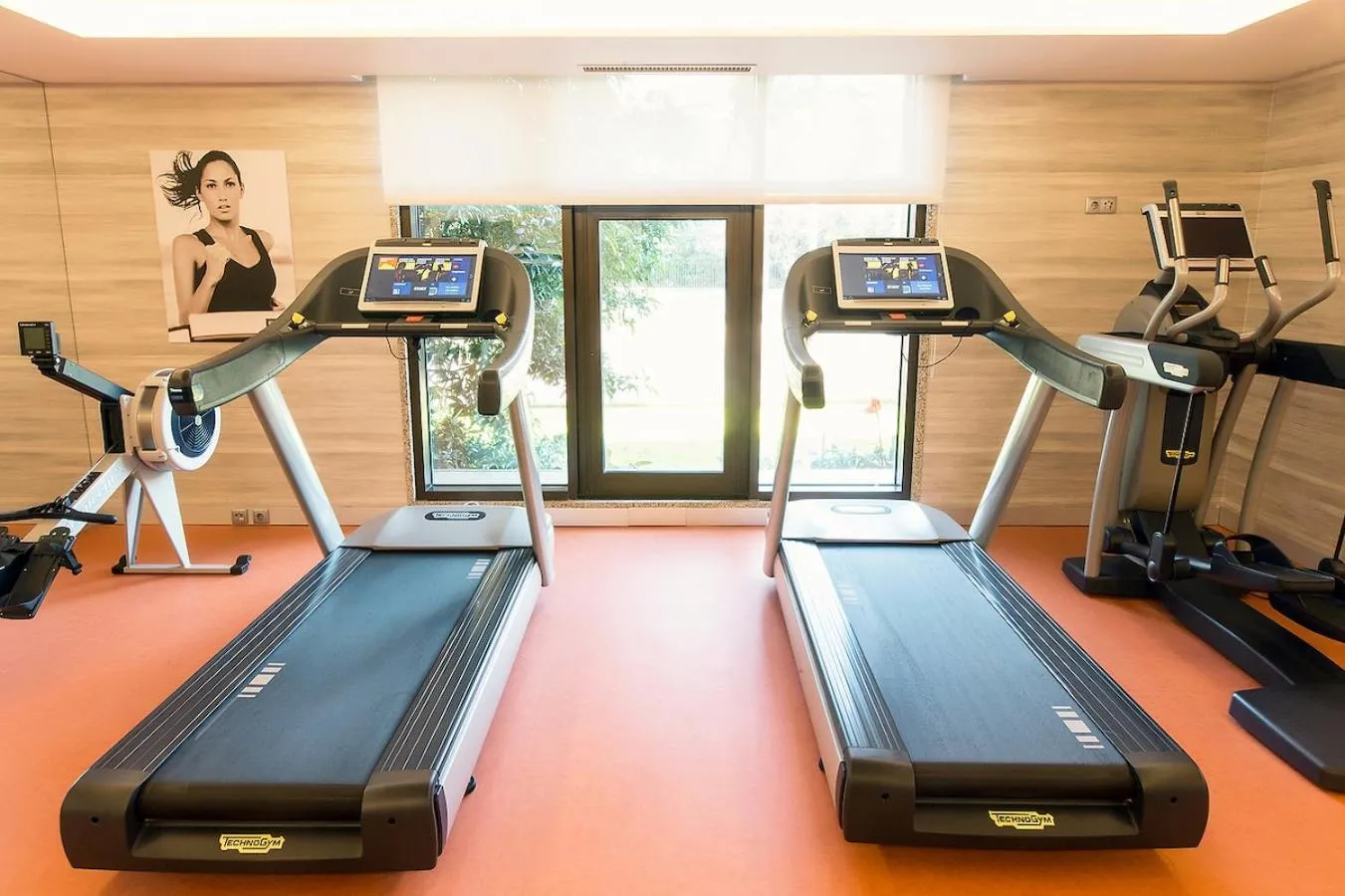 Fitness centre/facilities in SANA Metropolitan Hotel