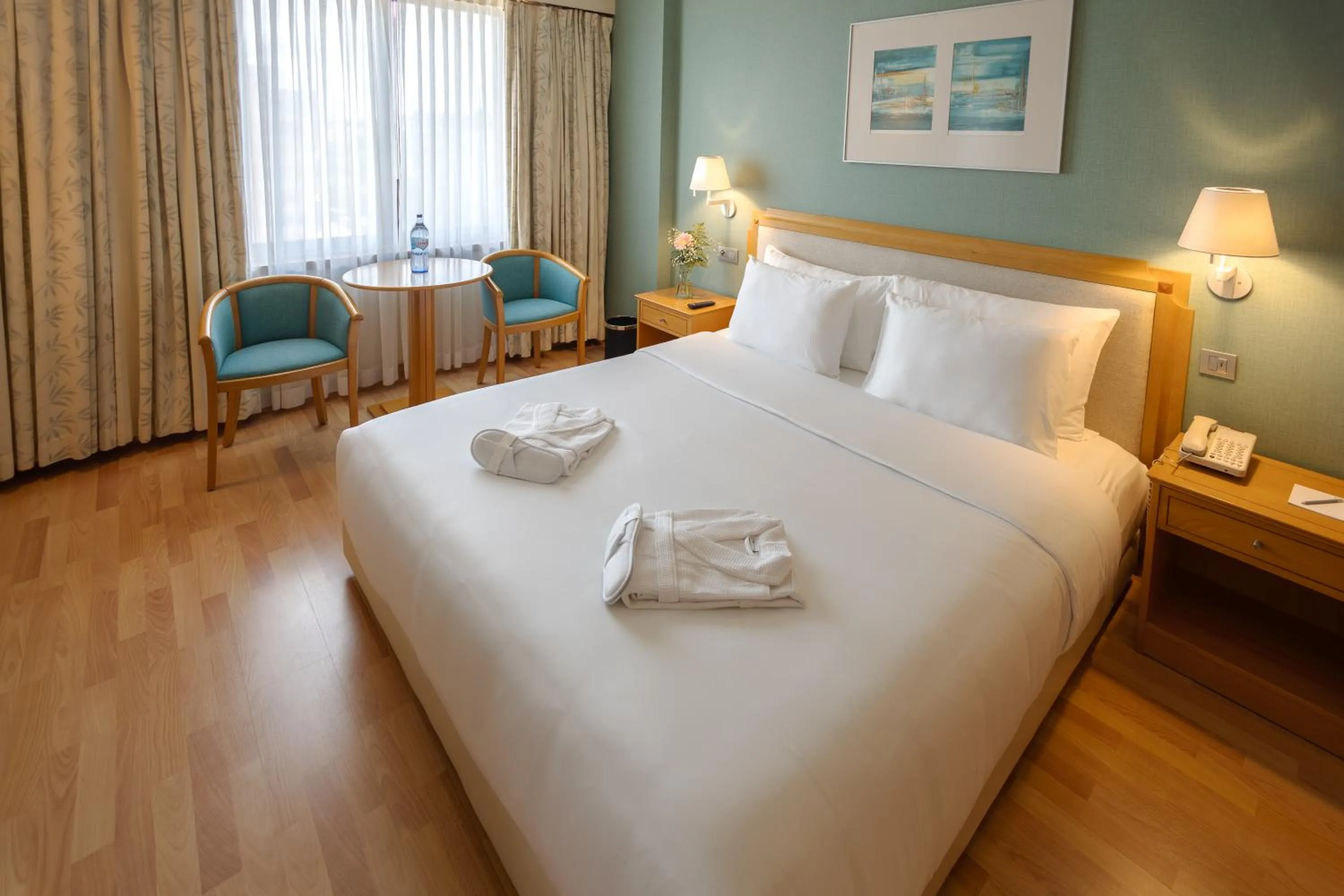 Bed in SANA Metropolitan Hotel