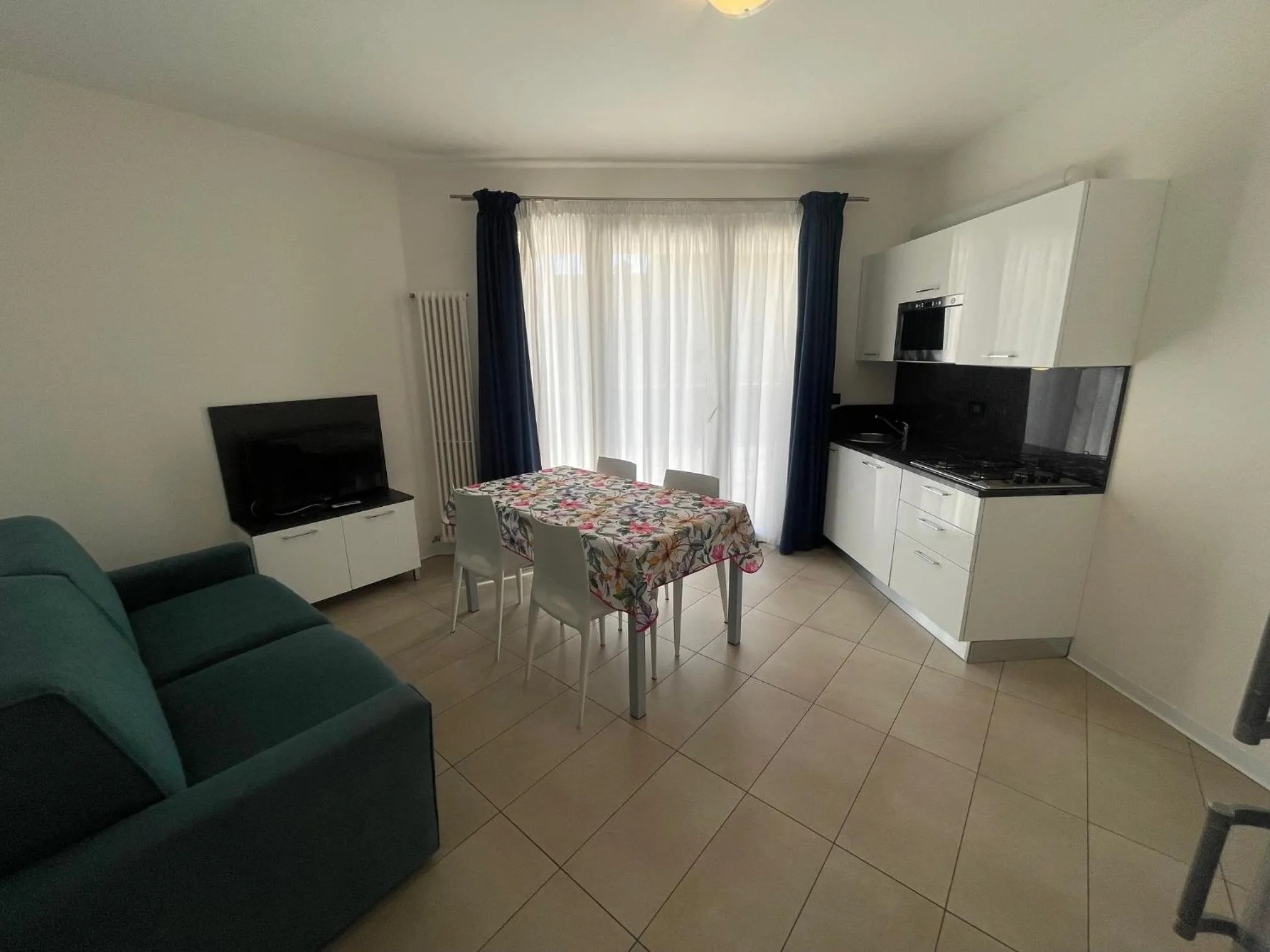 Kitchen or kitchenette in Villa Marina Apartments - Agenzia Cocal