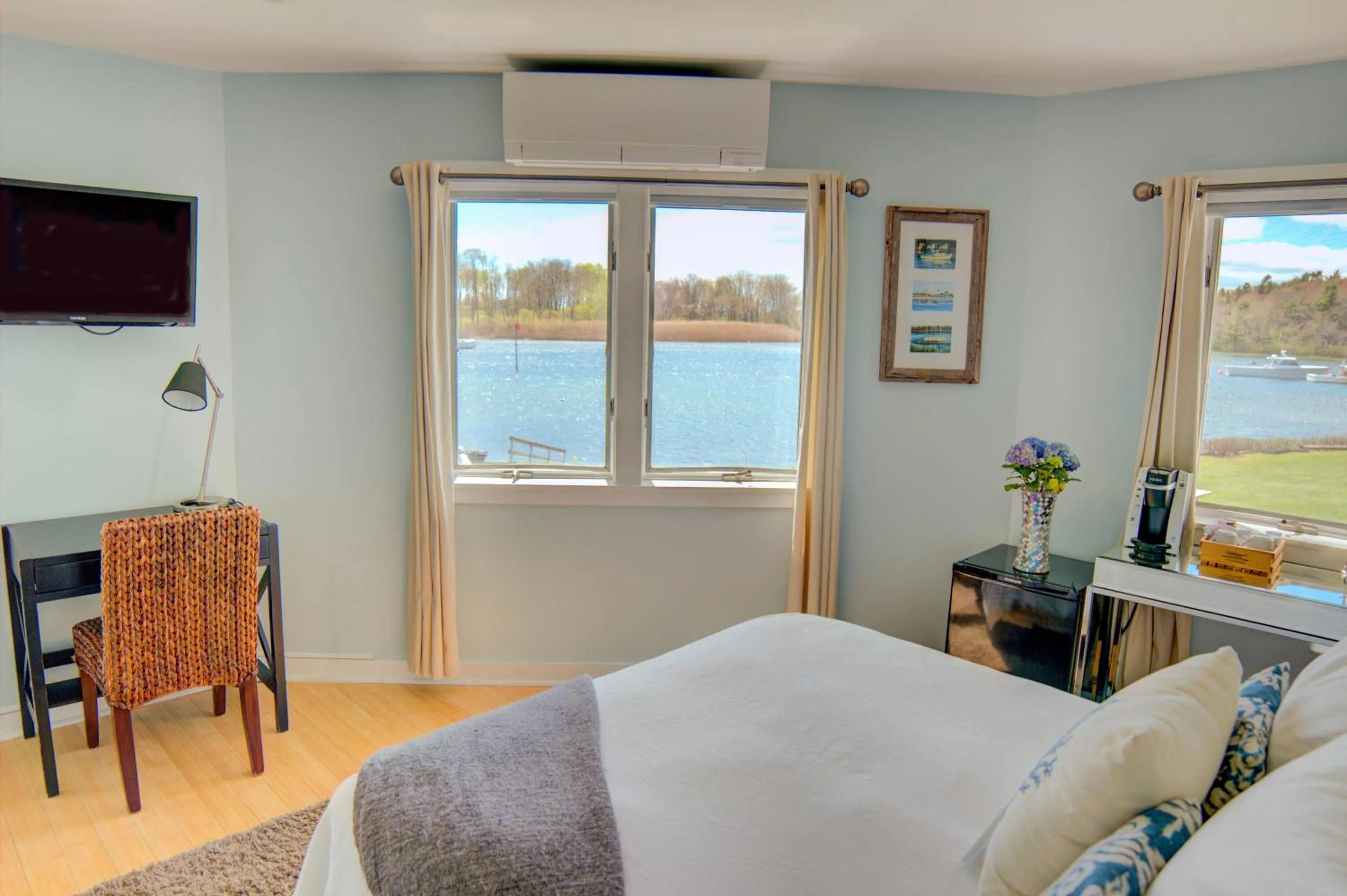 Bedroom, Bed in The Nonantum Resort