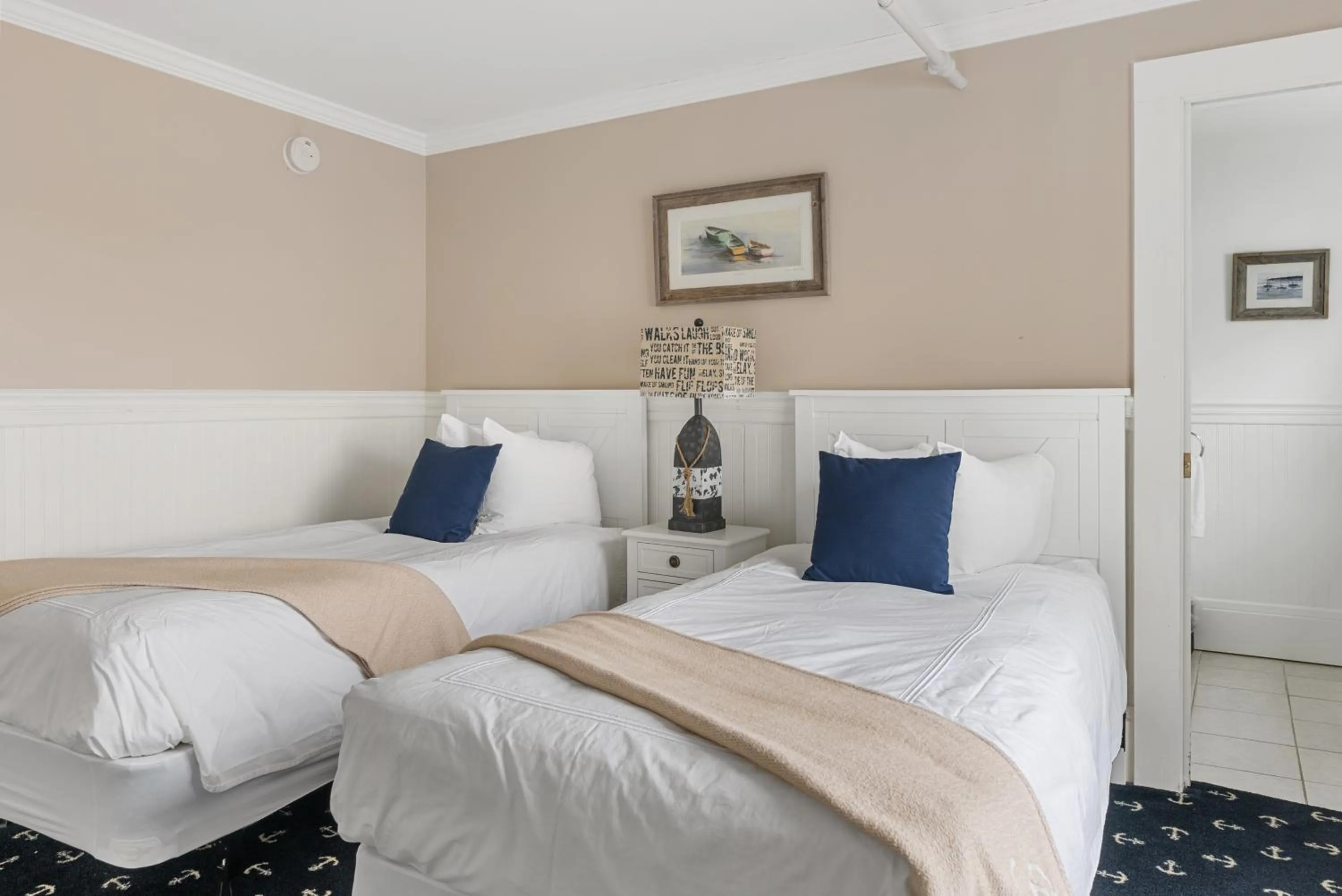 Bedroom, Bed in The Nonantum Resort