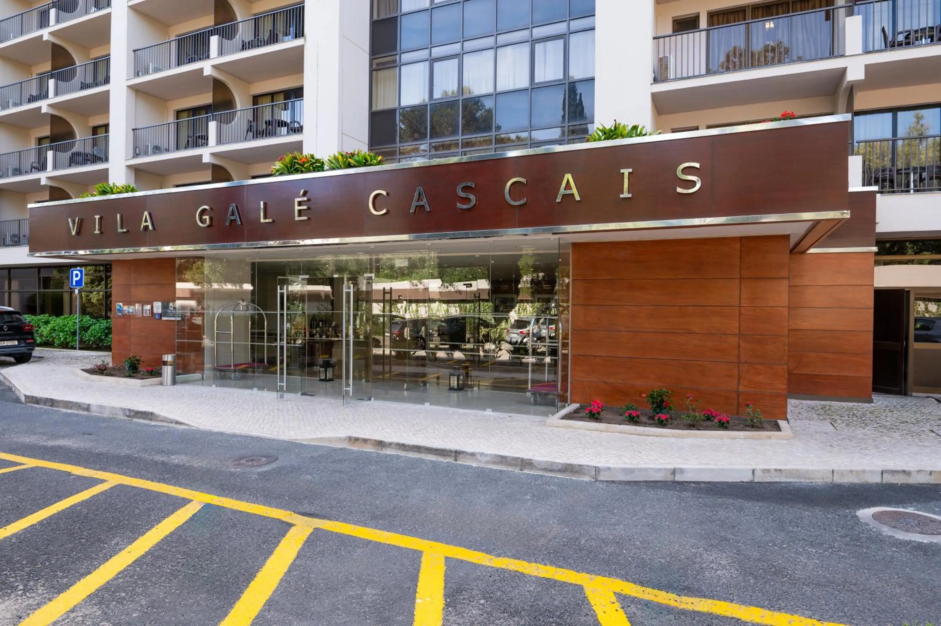 Facade/entrance in Vila Gale Cascais