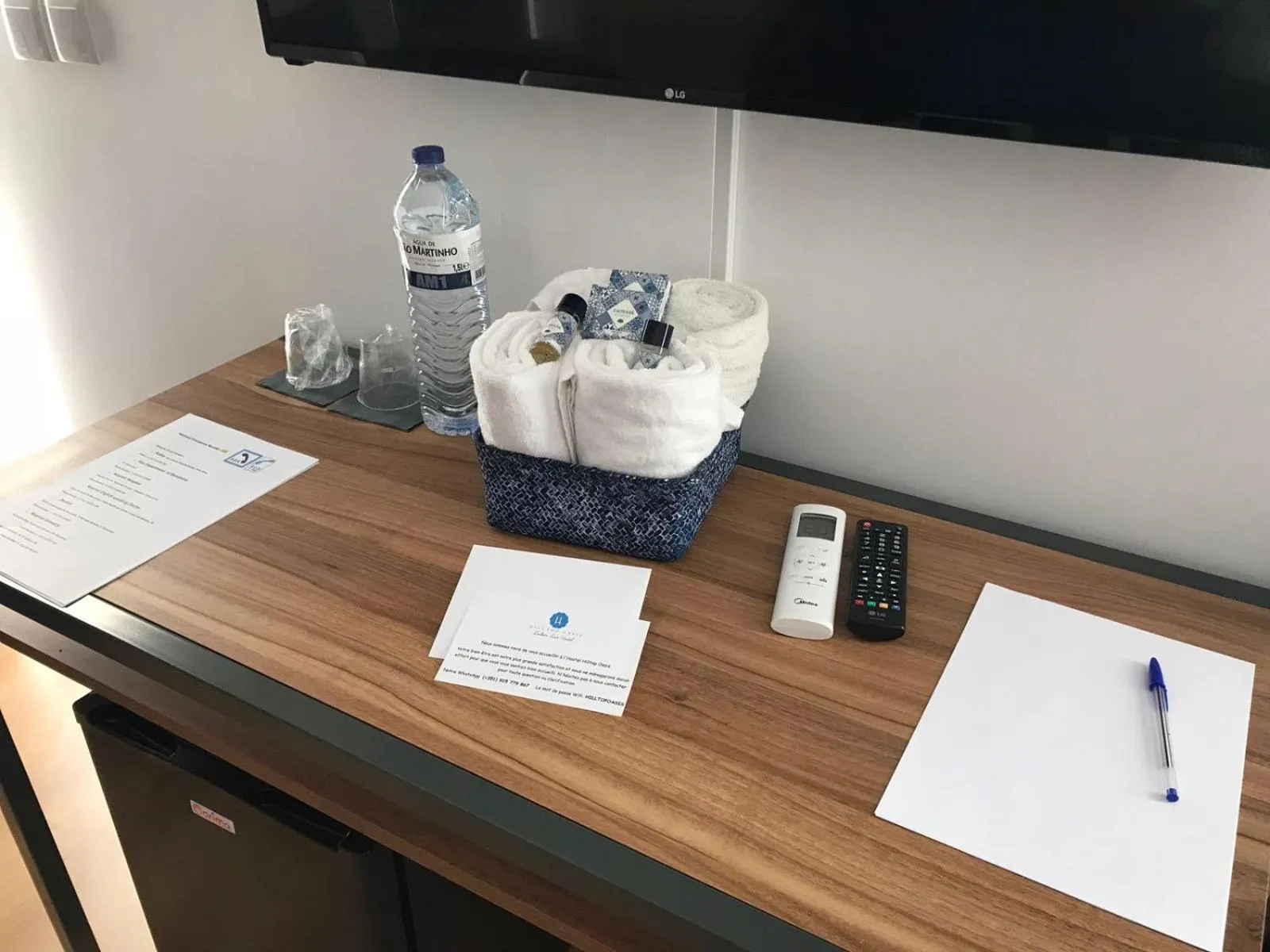 Family Room with Balcony in HILLTOP OASIS Lisboa Oeiras