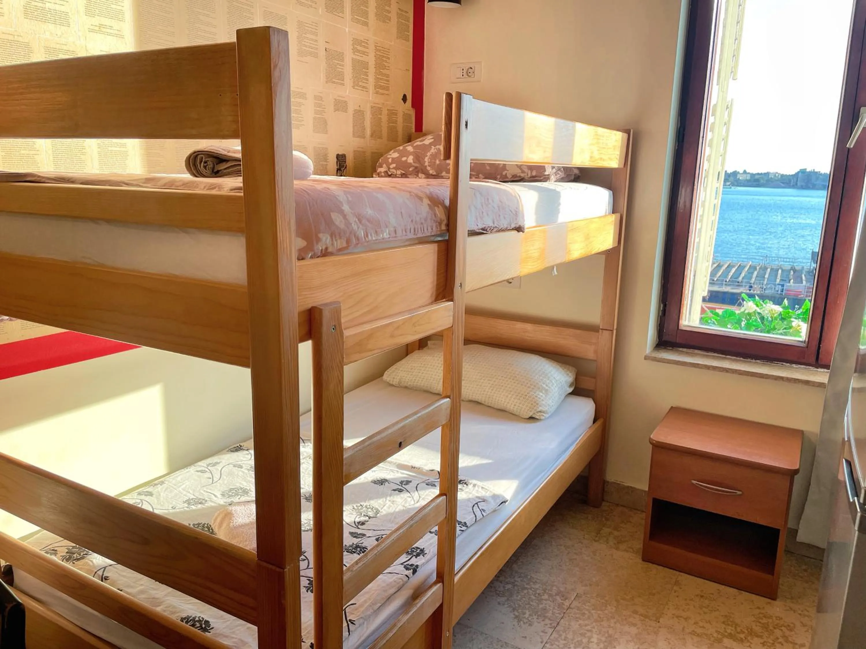 Sea view, Bed in Hostel Pipištrelo