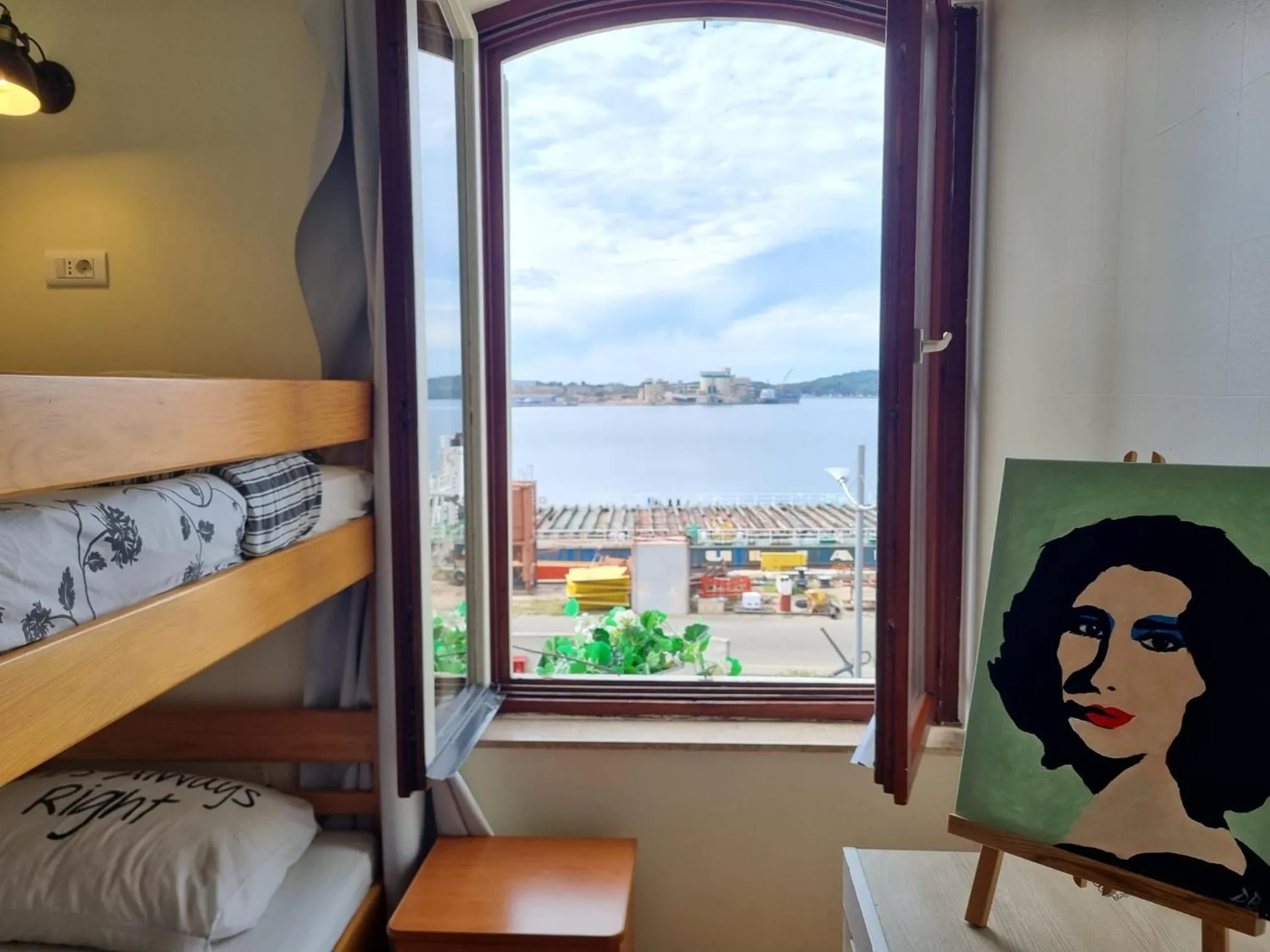 View (from property/room), Bed in Hostel Pipištrelo
