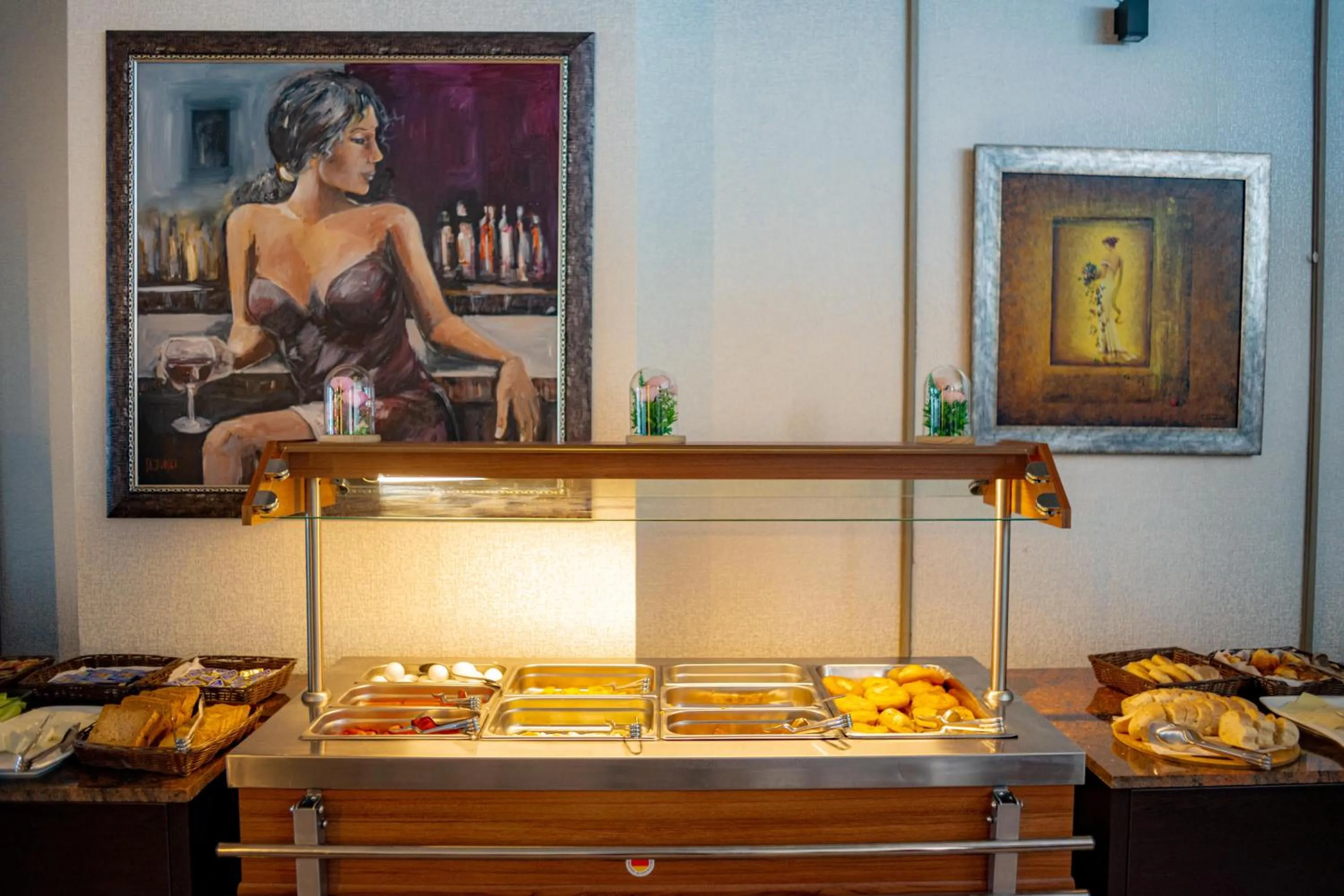 Buffet breakfast in Hotel Montana SPA