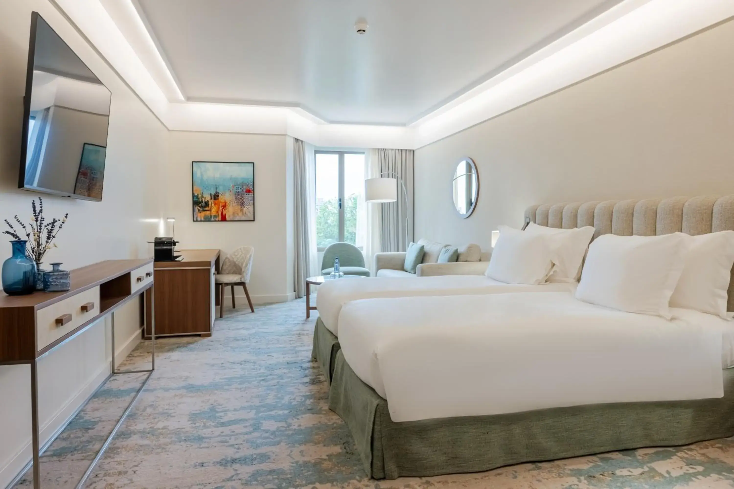 Premium Twin Room with Lounge Access in Crowne Plaza Porto by IHG Premium Twin Room with Lounge Access in Crowne Plaza Porto by IHG