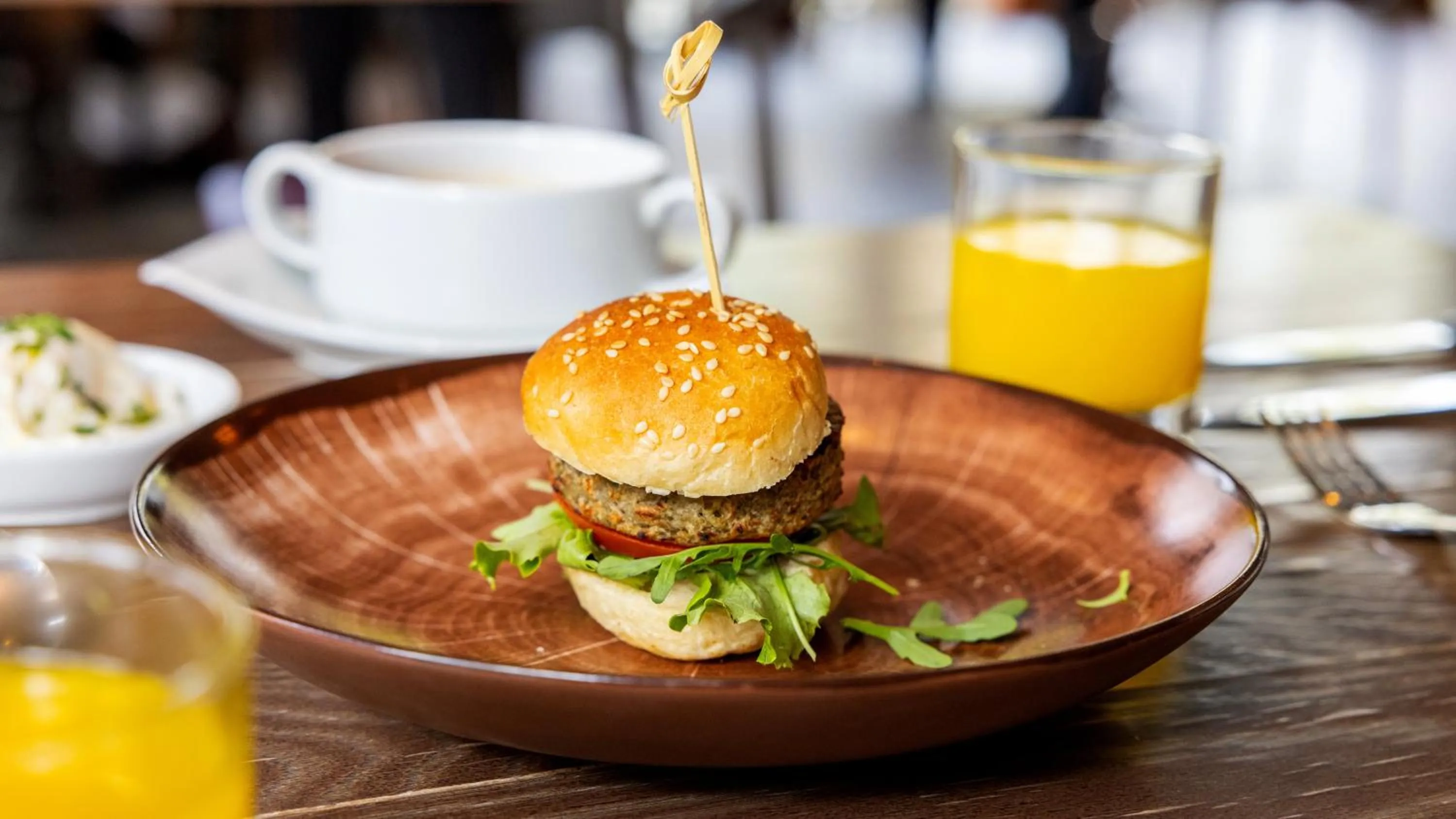 Restaurant/places to eat in Crowne Plaza Porto by IHG