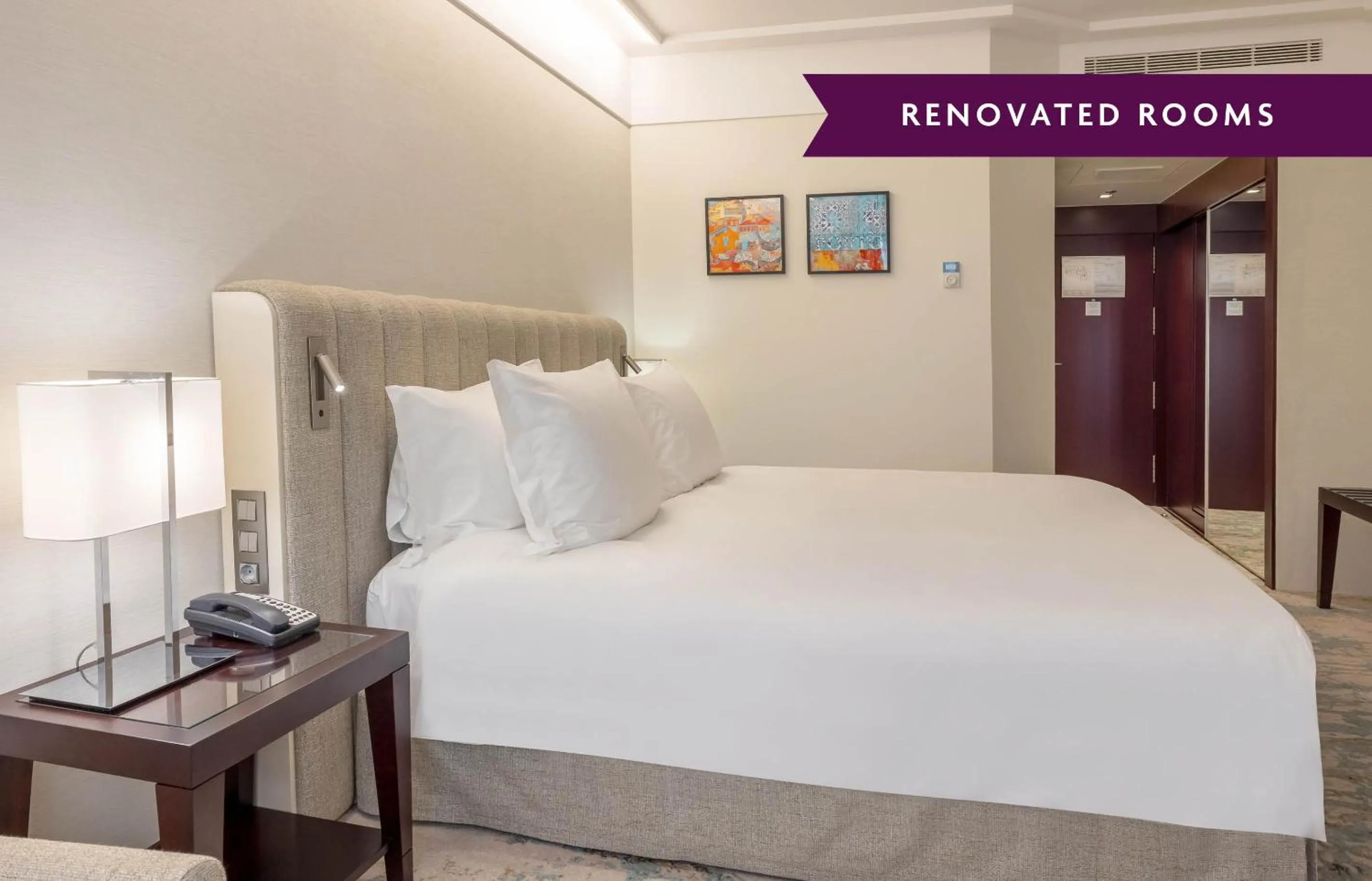 Bedroom, Bed in Crowne Plaza Porto by IHG