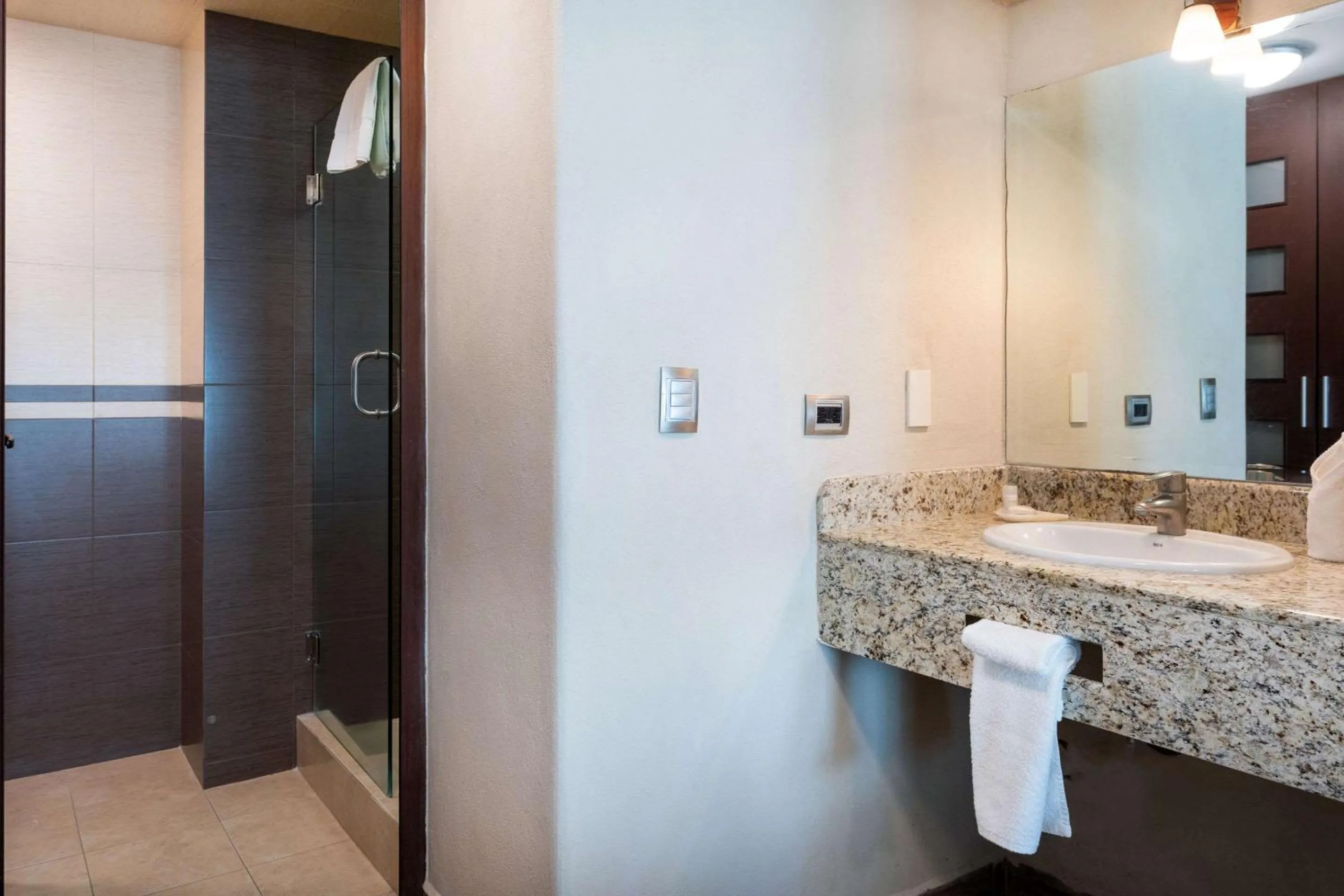 Bedroom in Sleep Inn Puebla Centro Hist rico