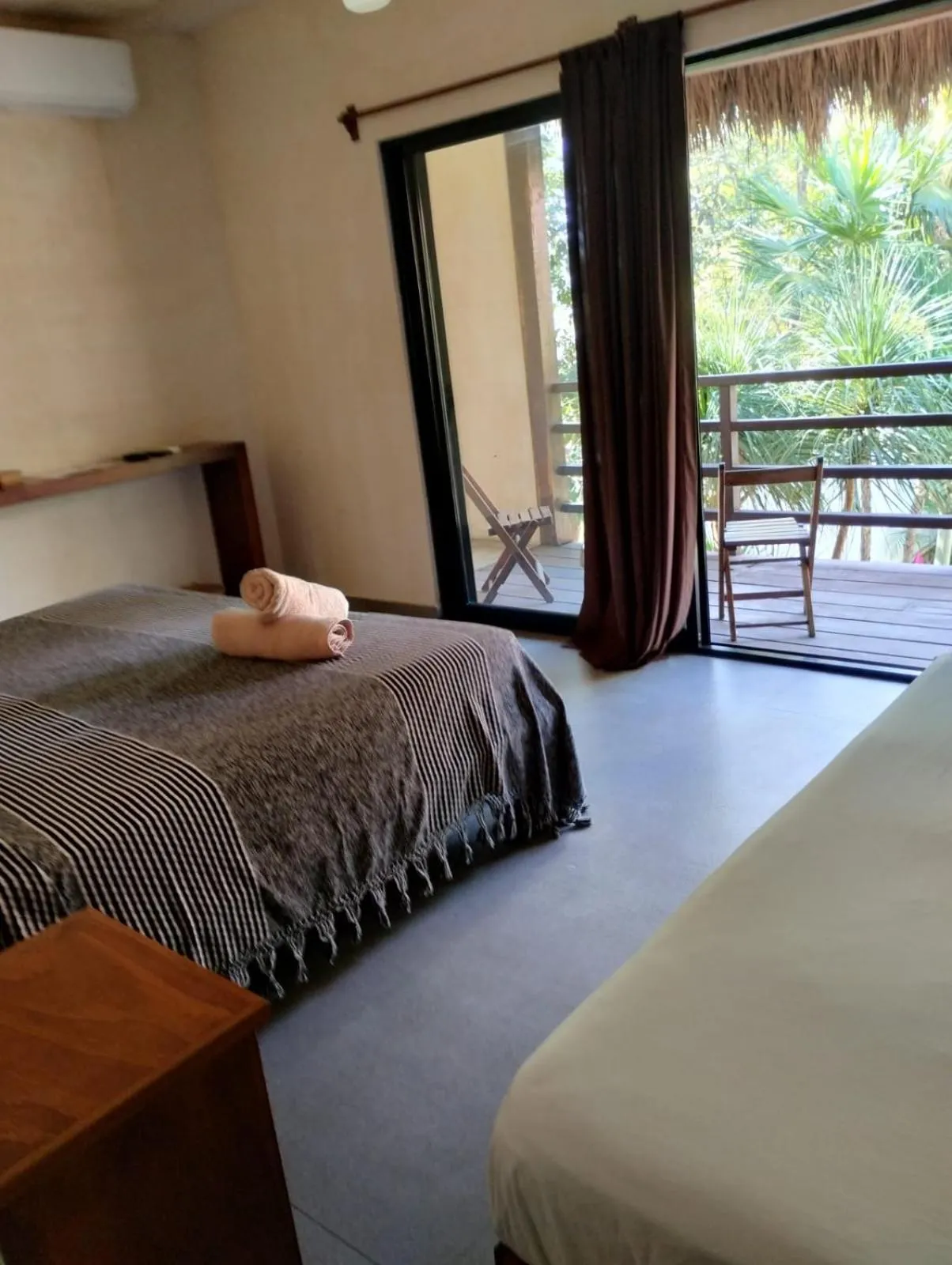 Garden view, Bed in Hotel Uolis Nah