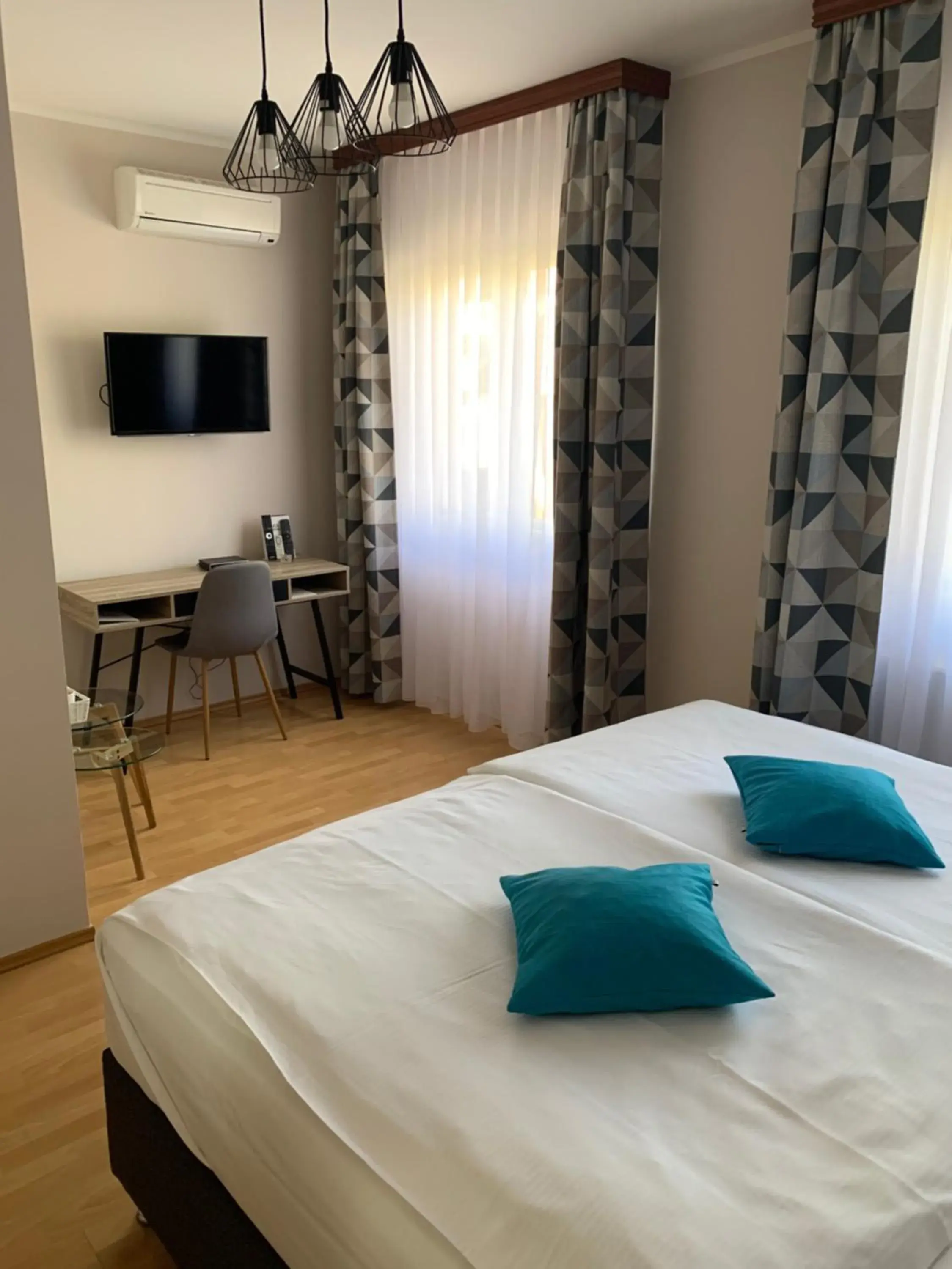 Standard Double or Twin Room - single occupancy in Pansion Waldinger Standard Double or Twin Room - single occupancy in Pansion Waldinger