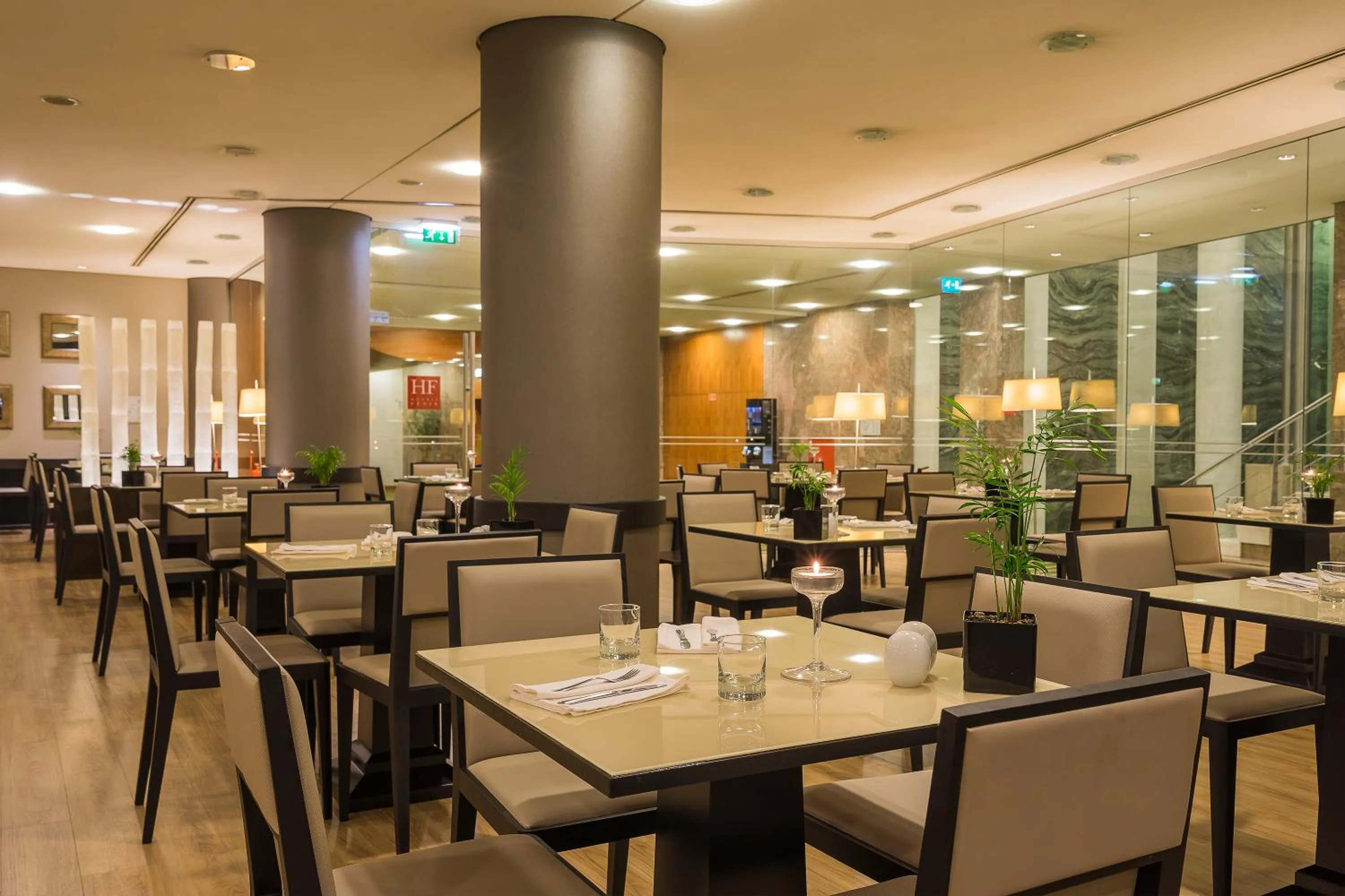 Restaurant/places to eat in HF Fénix Lisboa