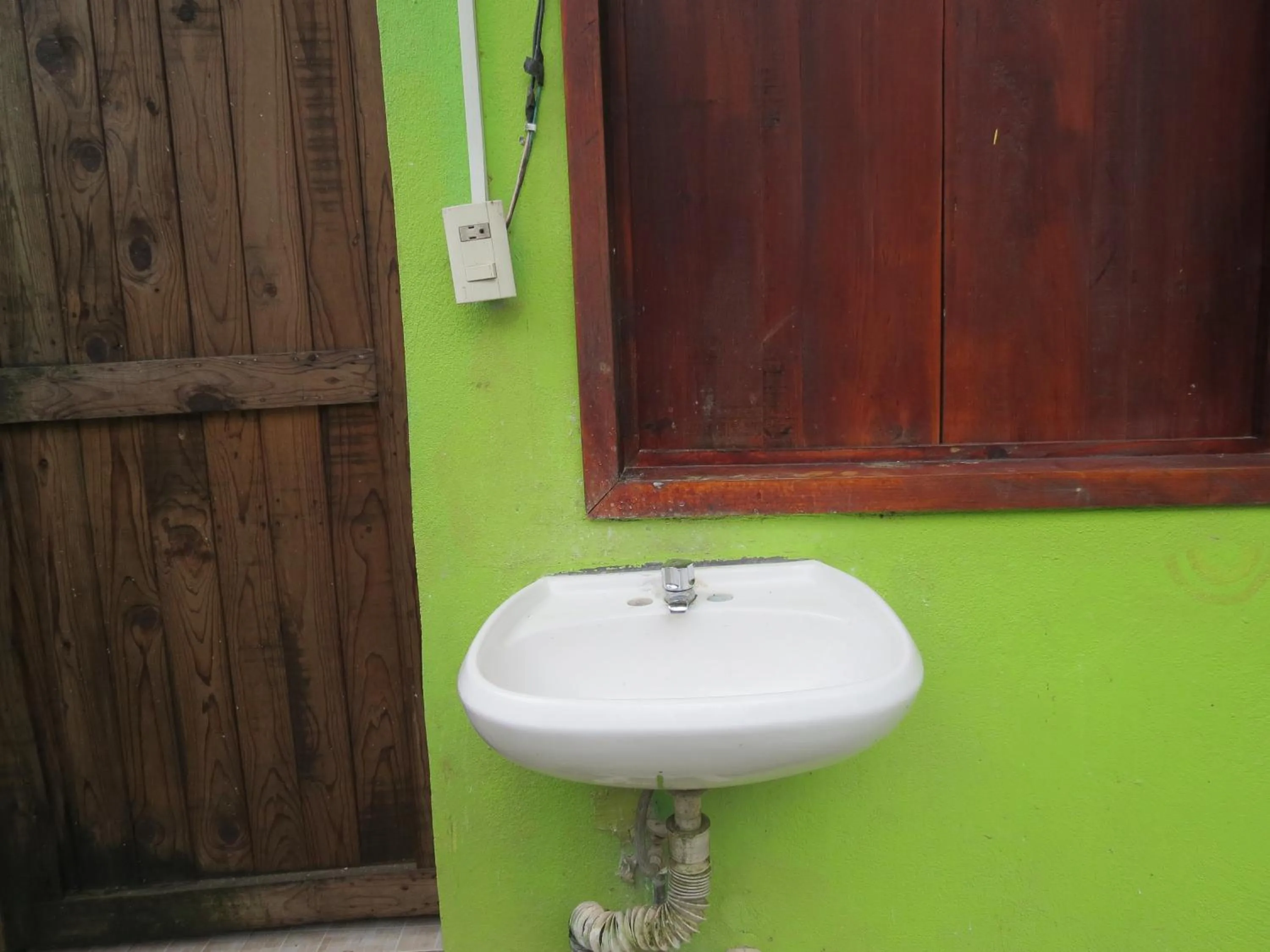 Bathroom in Casa Verde Xilitla By Rotamundos