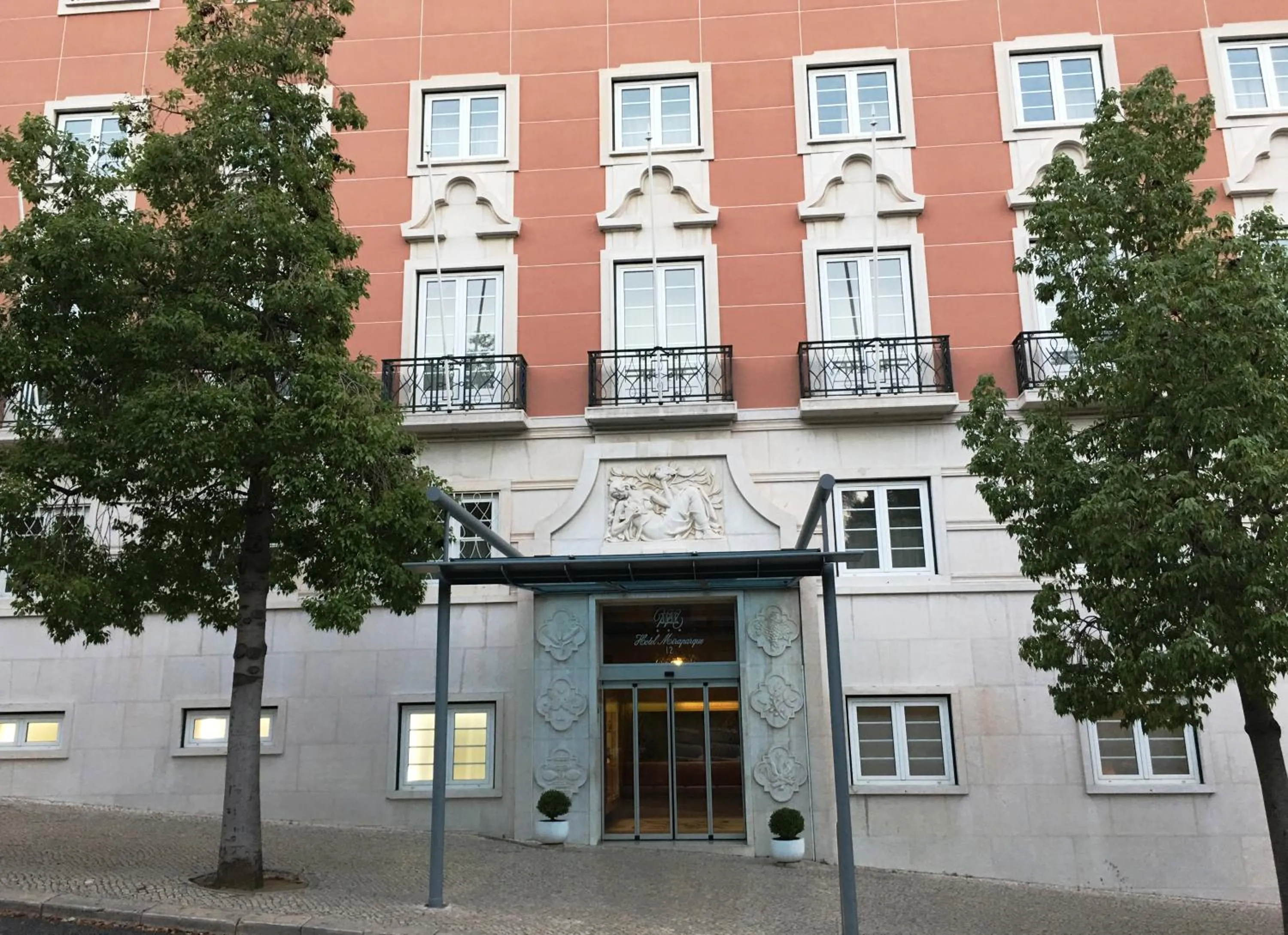 Property building in Hotel Miraparque