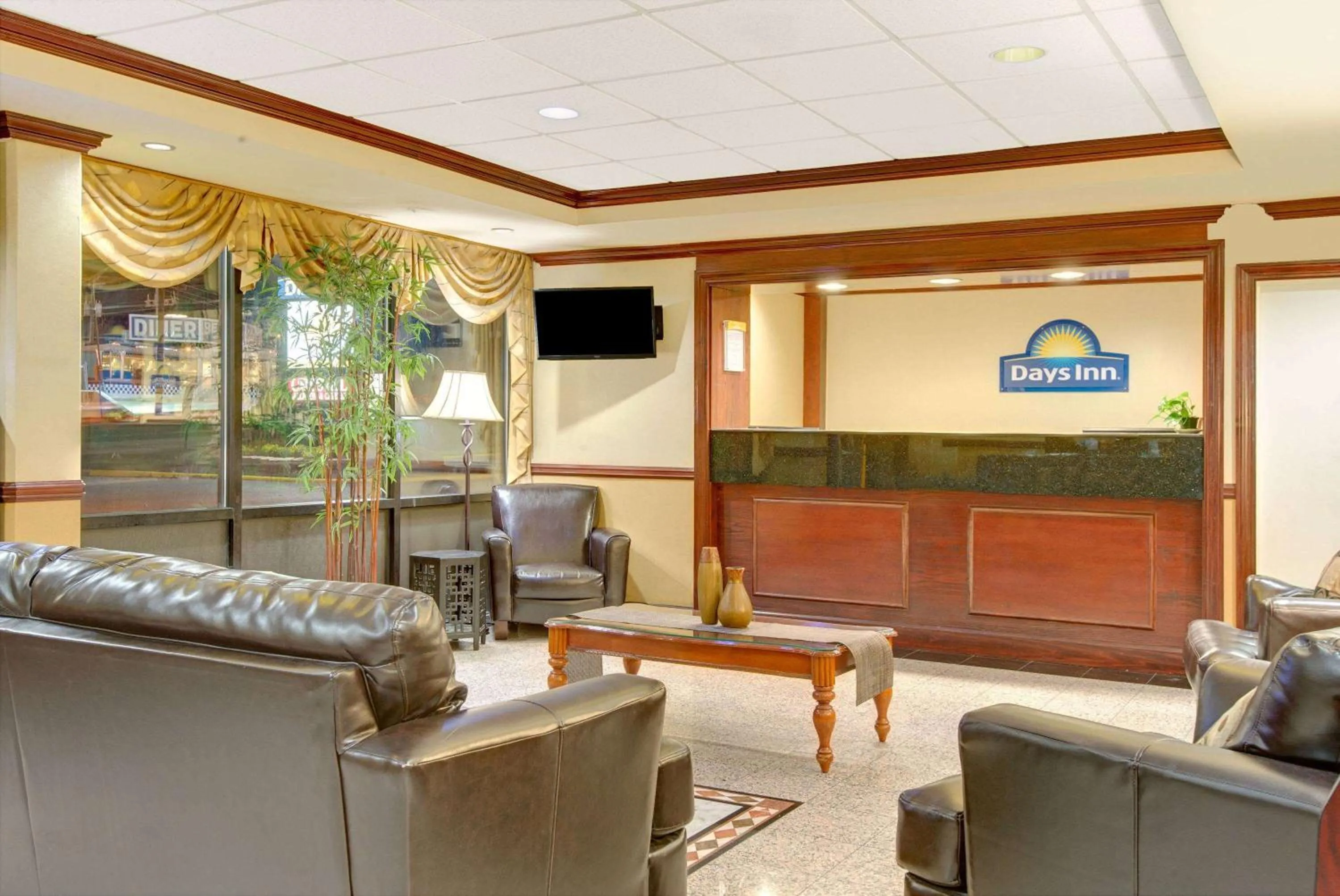 Lobby or reception in Days Inn by Wyndham Towson
