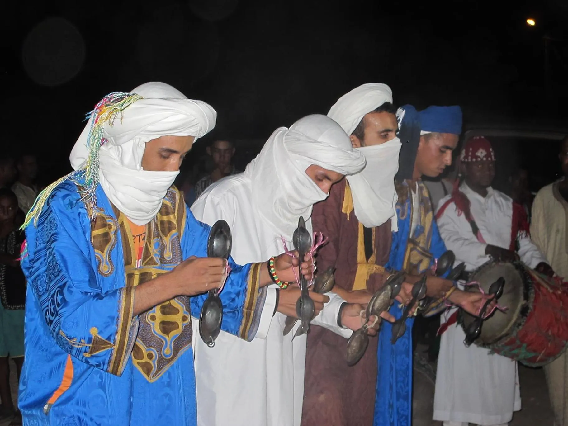 Evening entertainment in Gite Tamlli