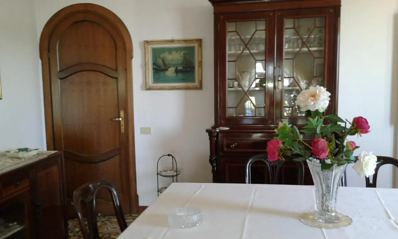Dining area in Villa Augusta