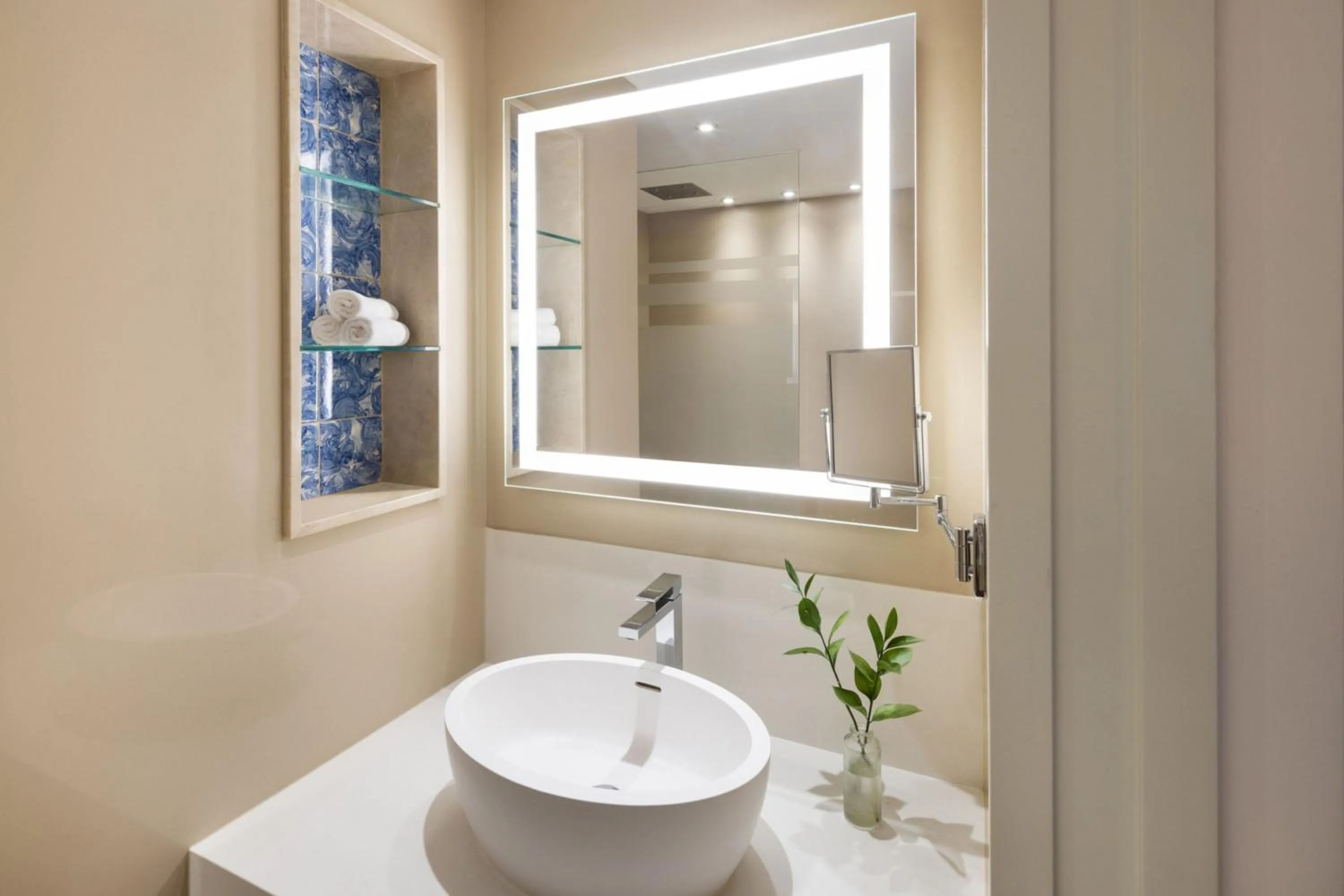 Photo of the whole room in Pine Cliffs Hotel, a Luxury Collection Resort, Algarve