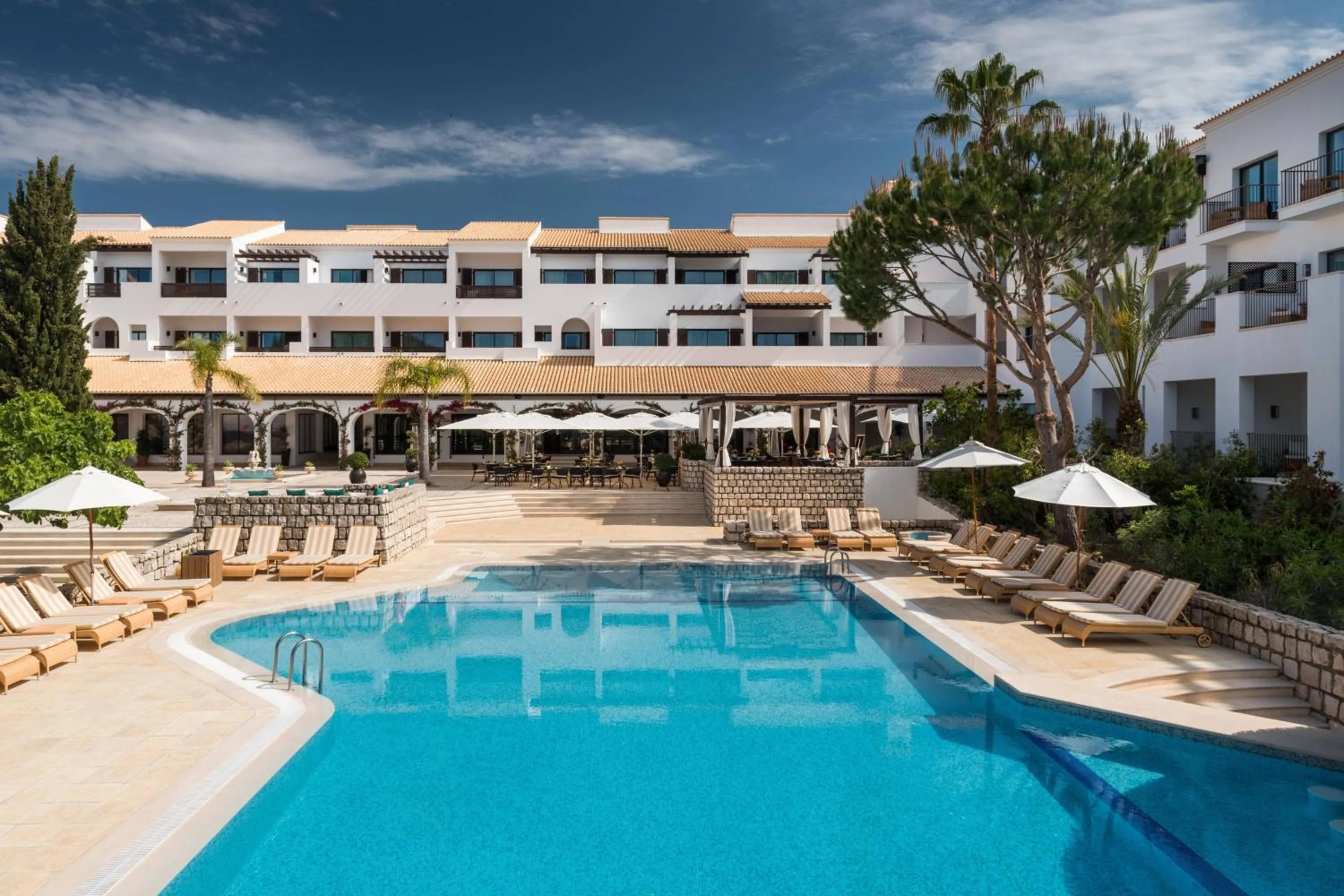 Restaurant/places to eat in Pine Cliffs Hotel, a Luxury Collection Resort, Algarve