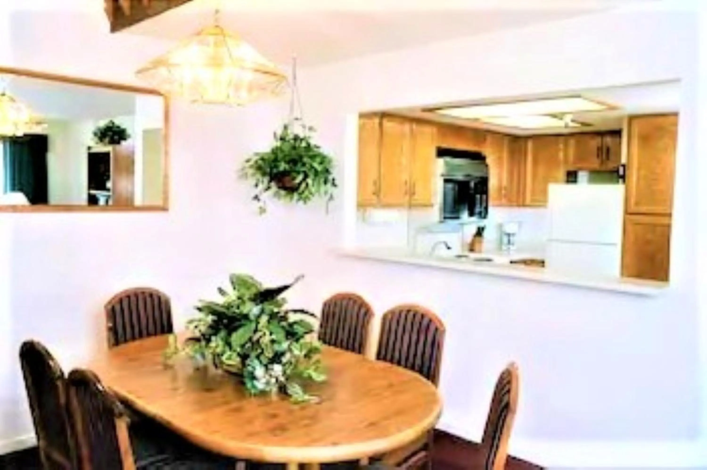 Kitchen or kitchenette, Dining Area in Tahoe Summit Village