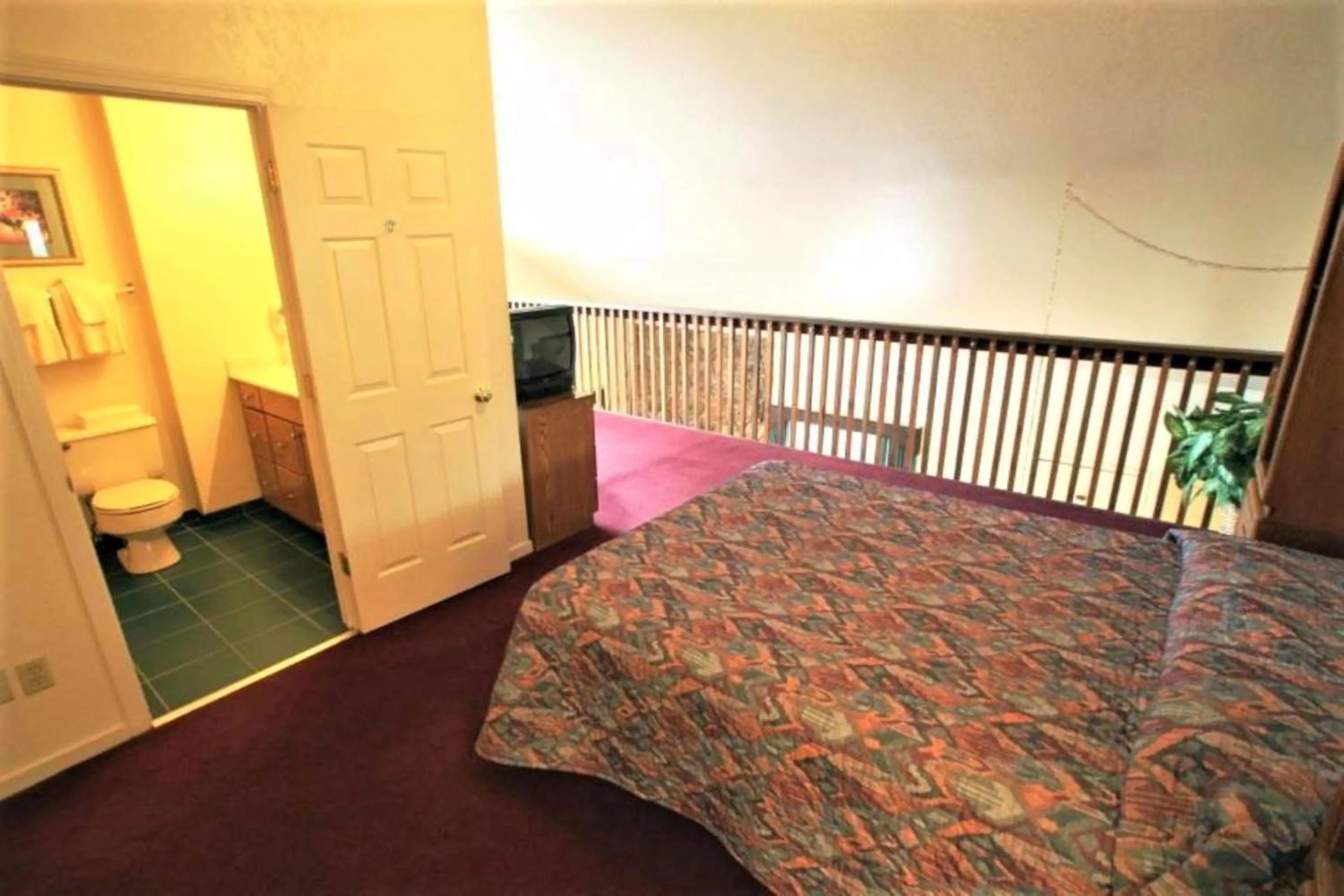 Bed in Tahoe Summit Village