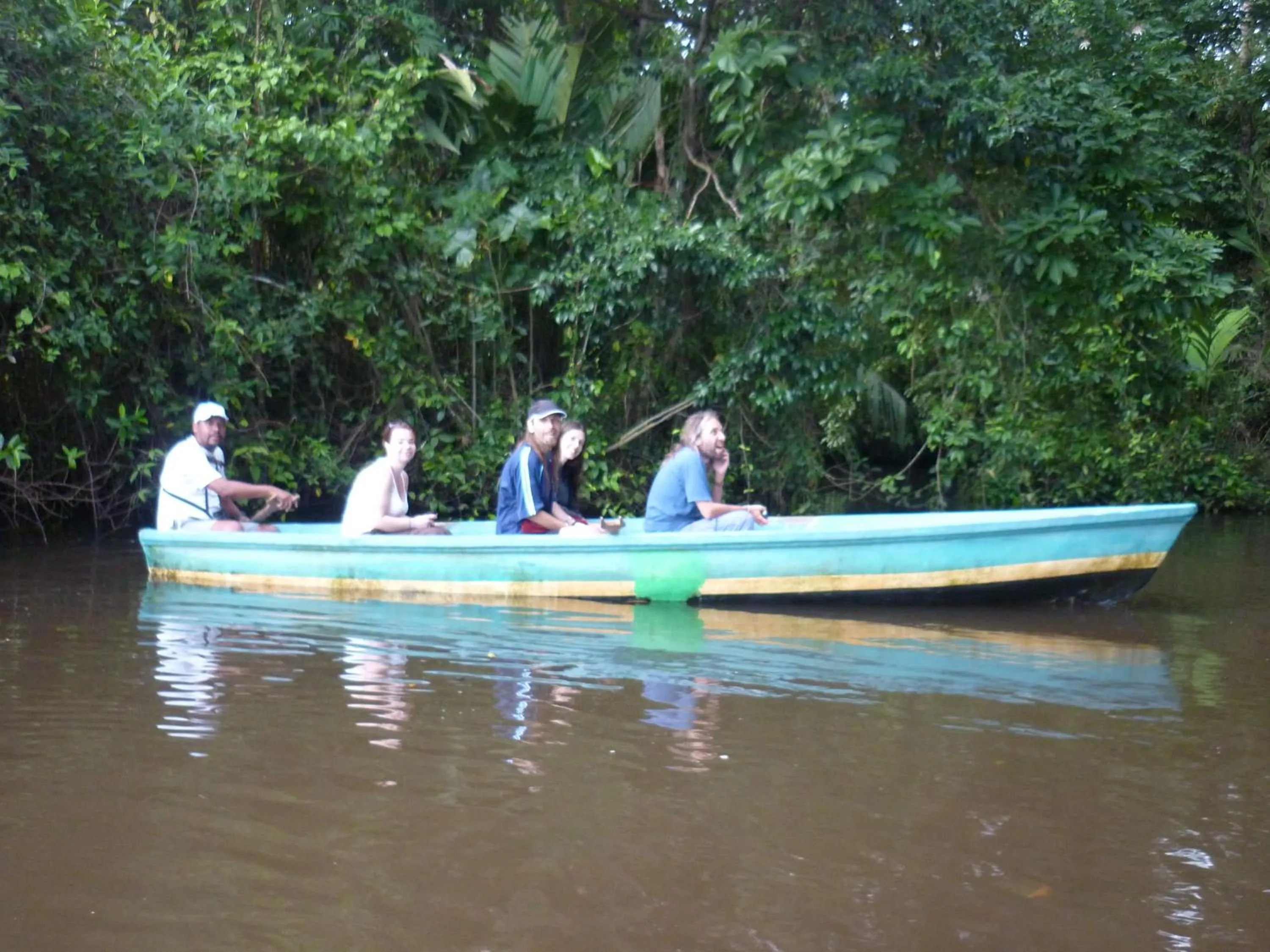 Canoeing in Hotel El Icaco Tortuguero