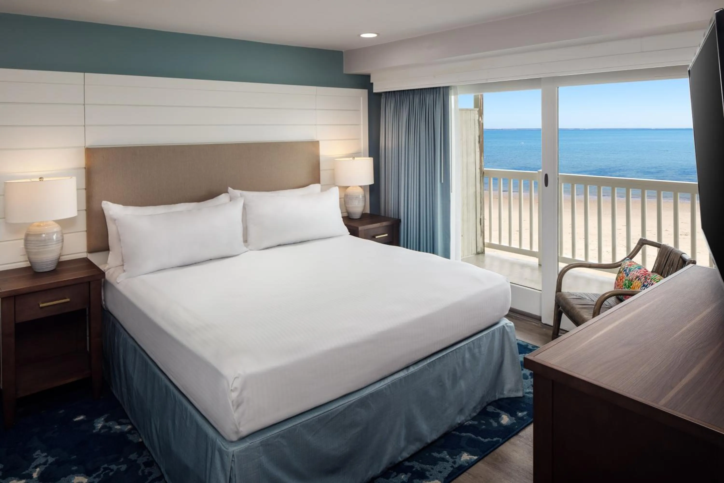 Bedroom, Bed in Surfside Hotel and Suites