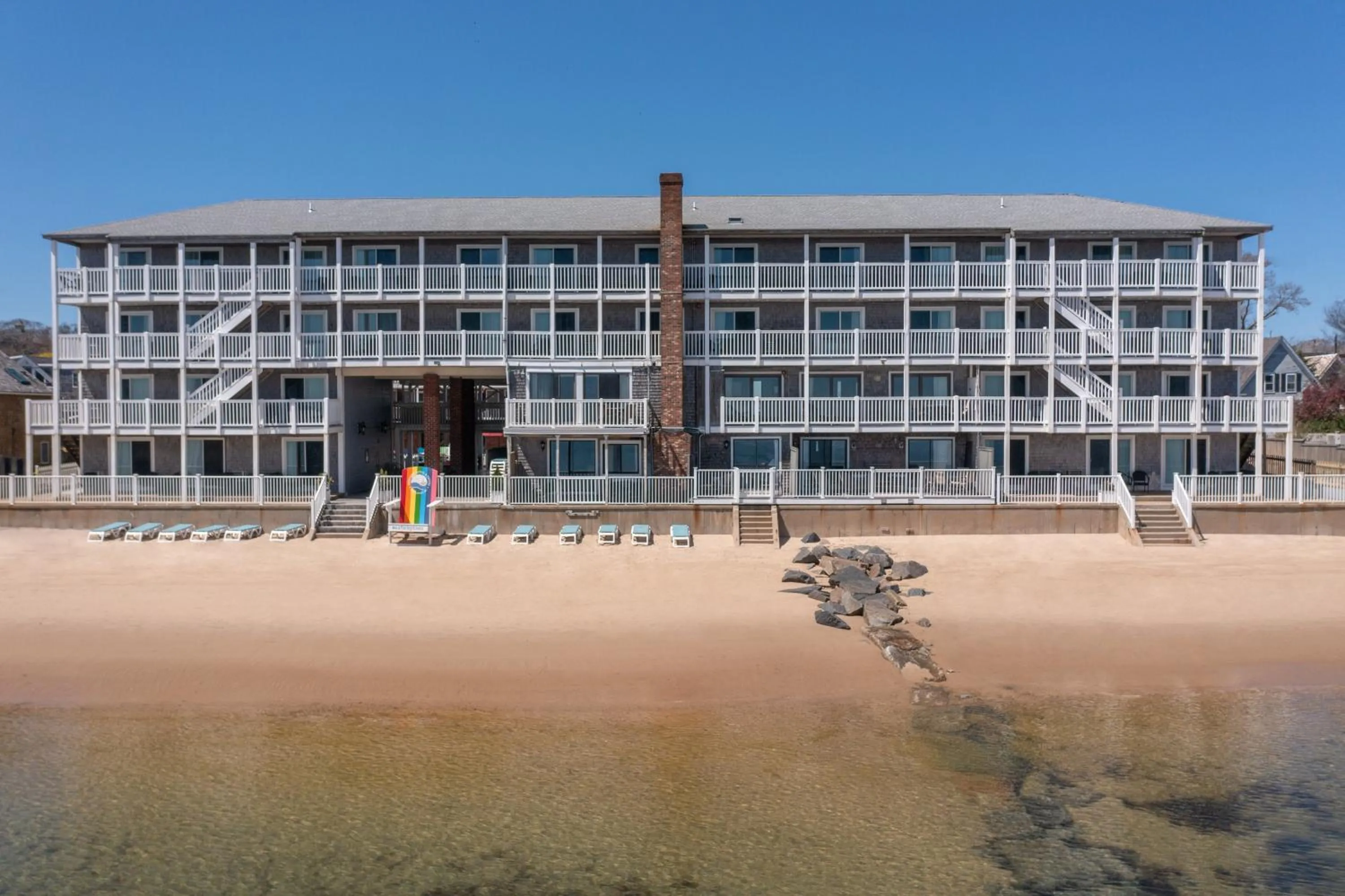 Surfside Hotel and Suites