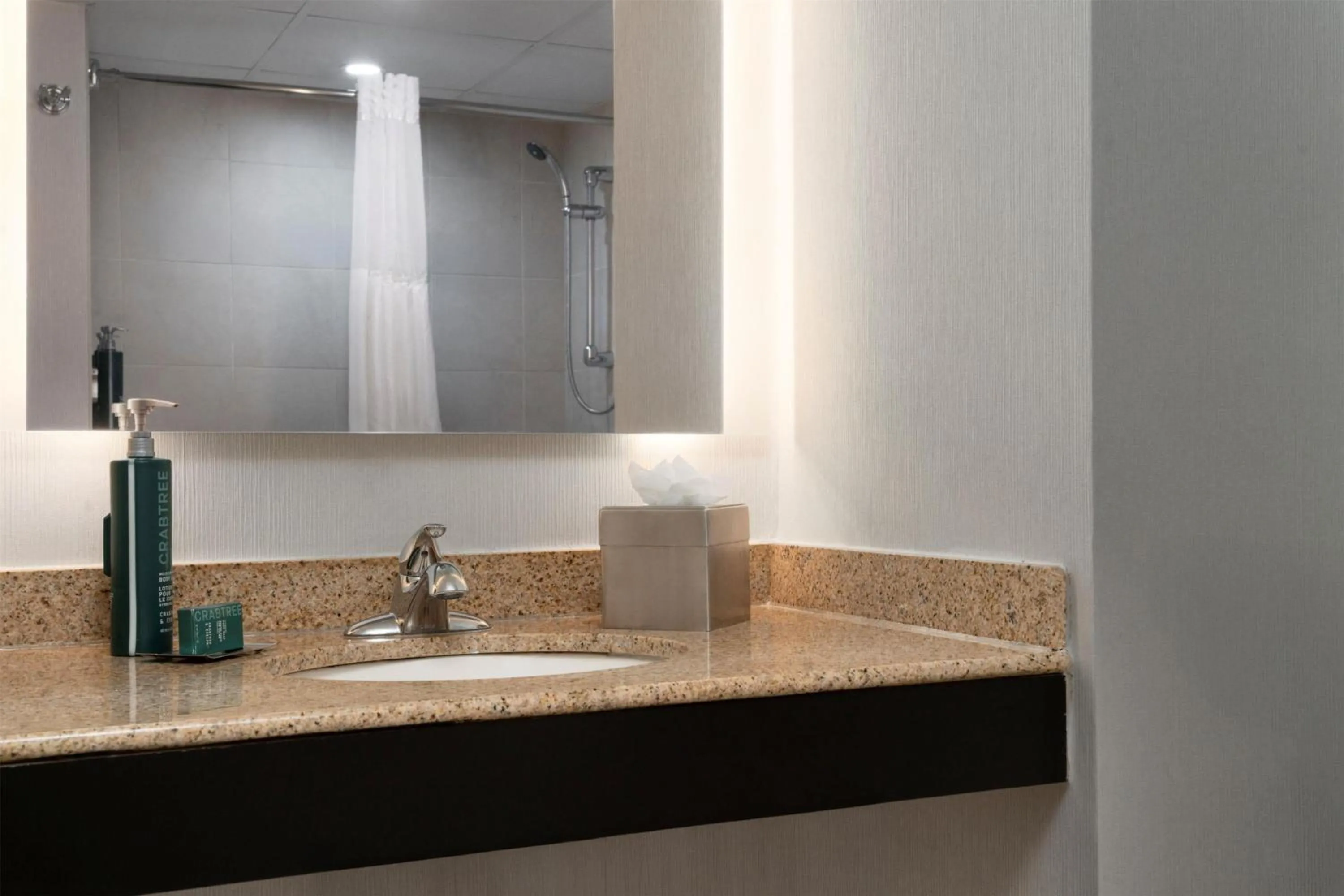 Bathroom in DoubleTree by Hilton Richmond - Midlothian