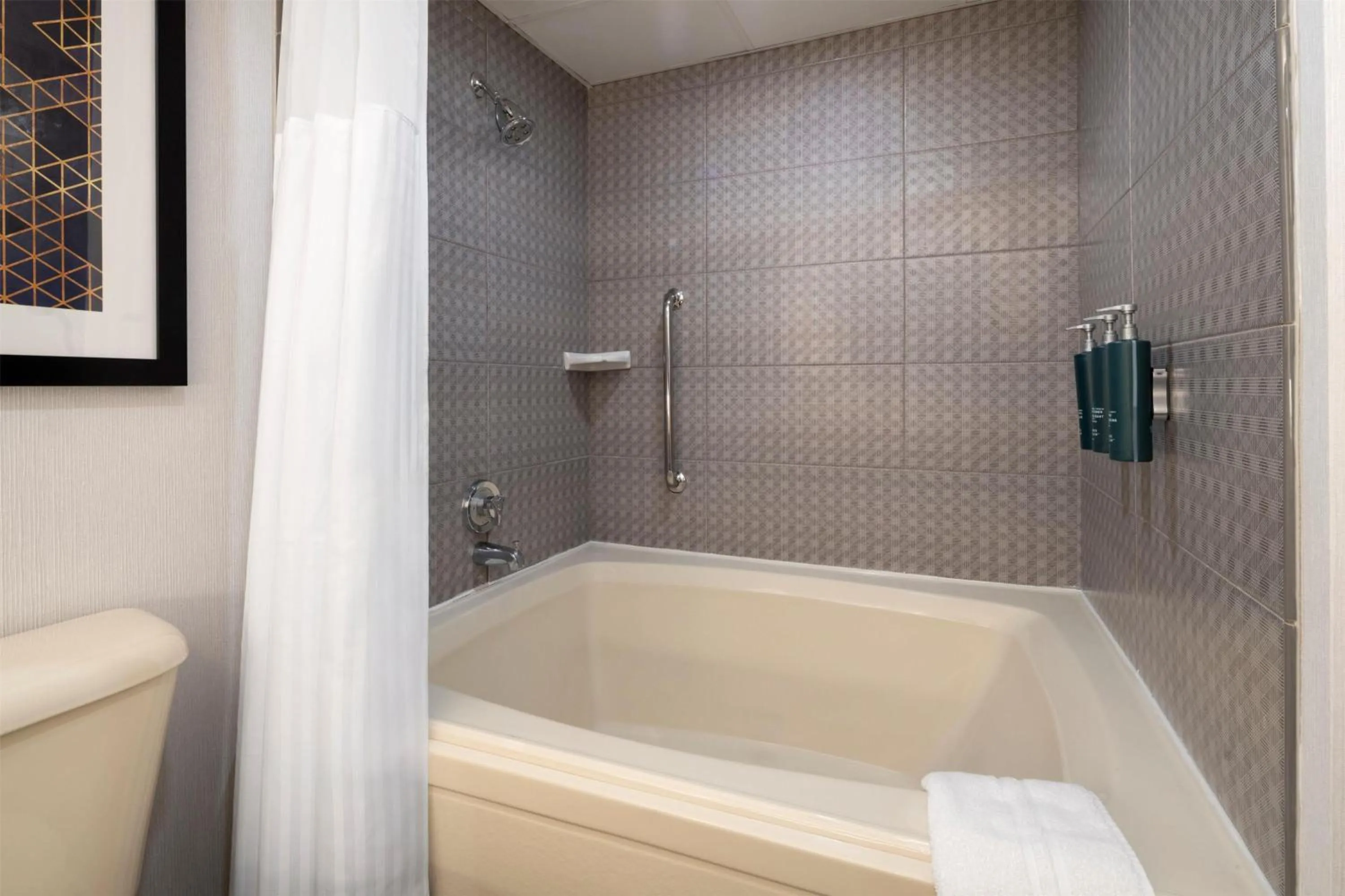 Bathroom in DoubleTree by Hilton Richmond - Midlothian