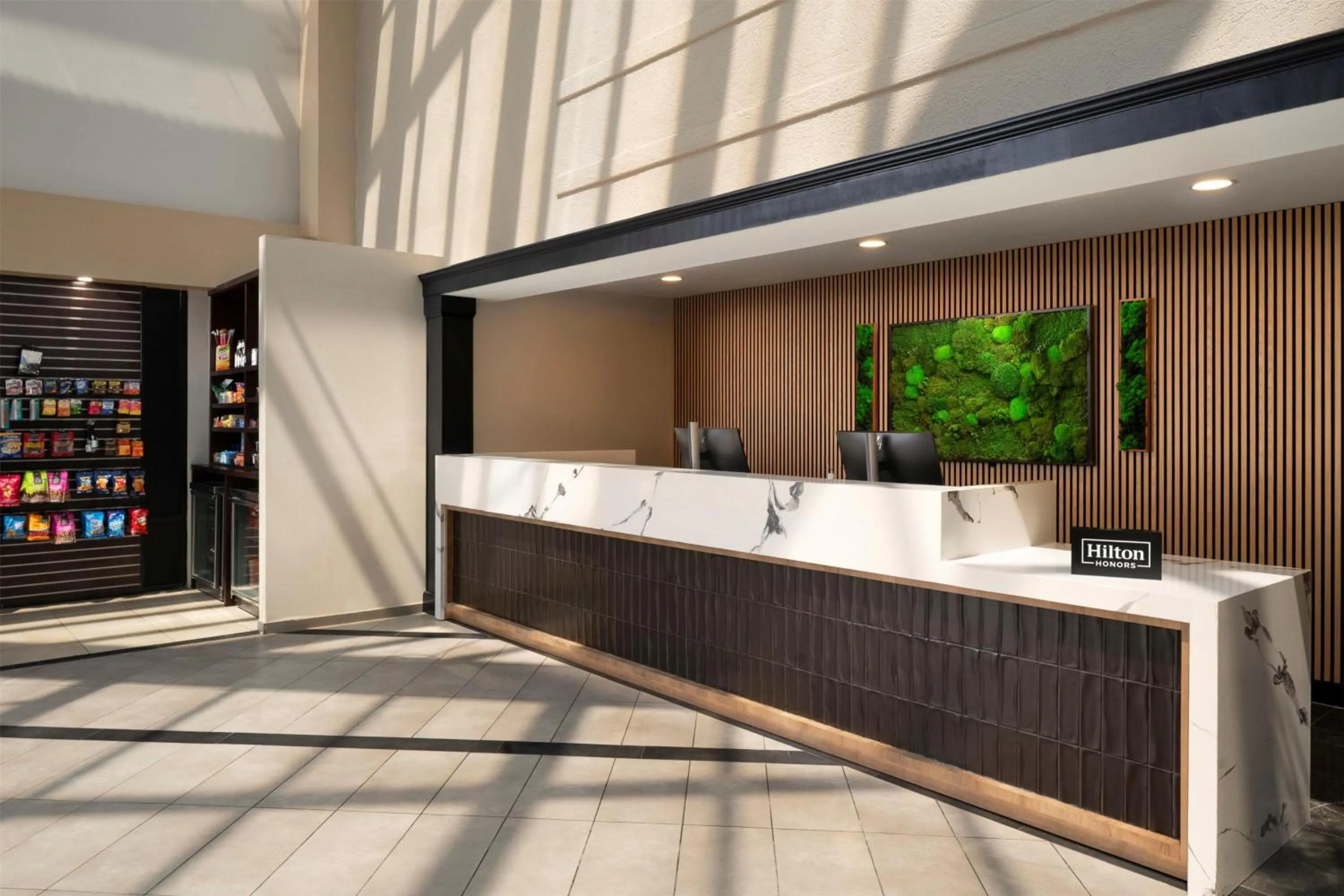 Lobby or reception in DoubleTree by Hilton Richmond - Midlothian