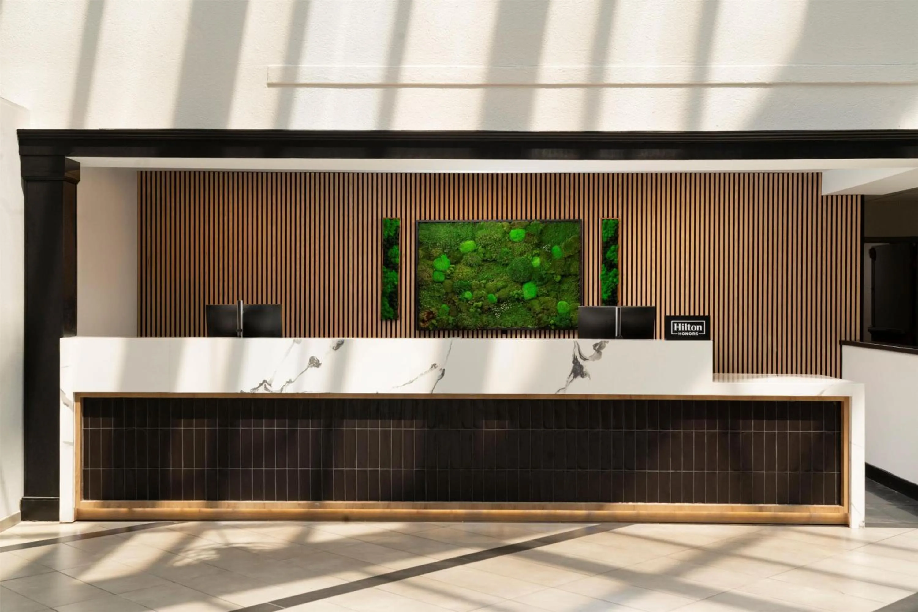 Lobby or reception in DoubleTree by Hilton Richmond - Midlothian