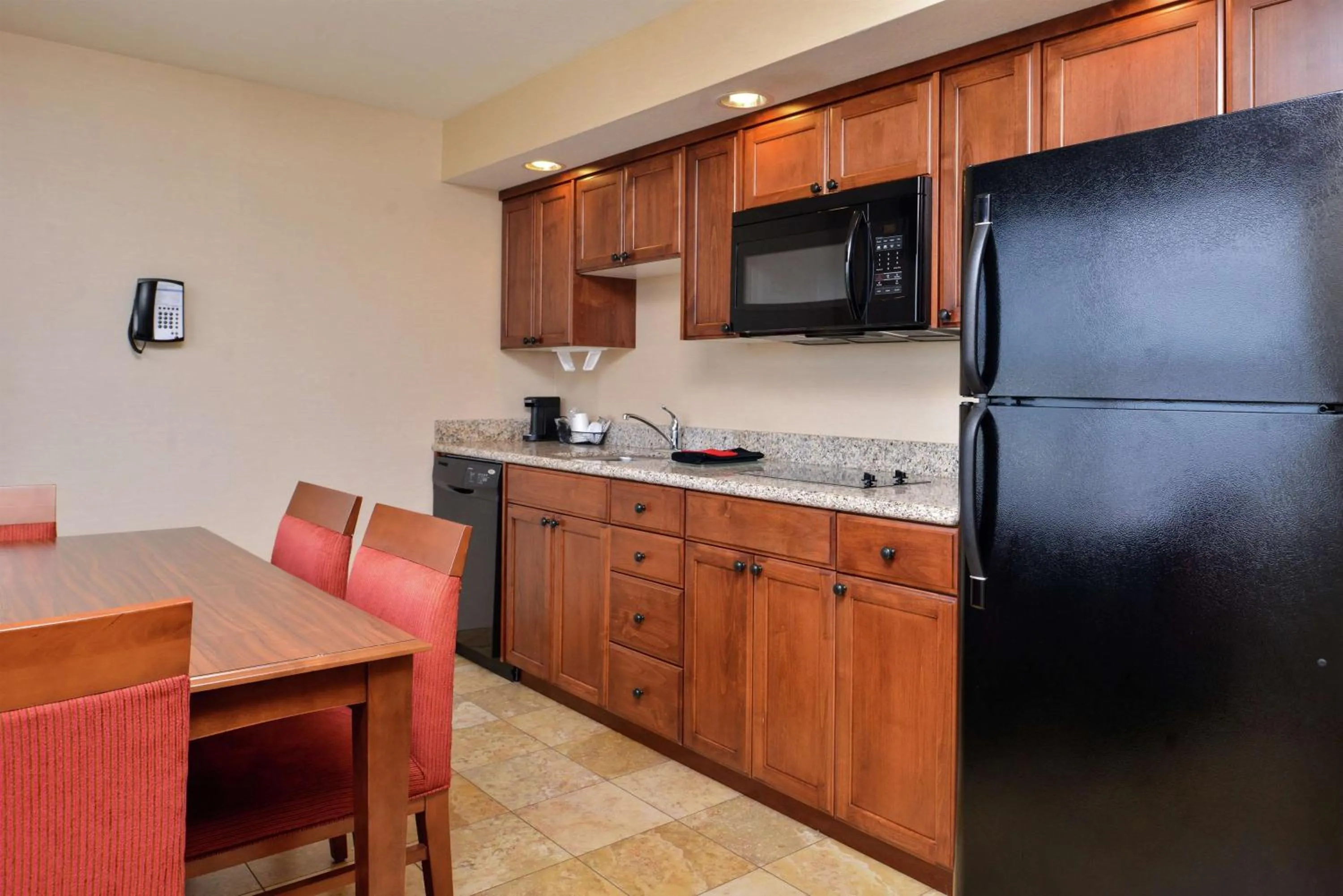 Kitchen or kitchenette in Hampton Inn Idaho Falls / Airport