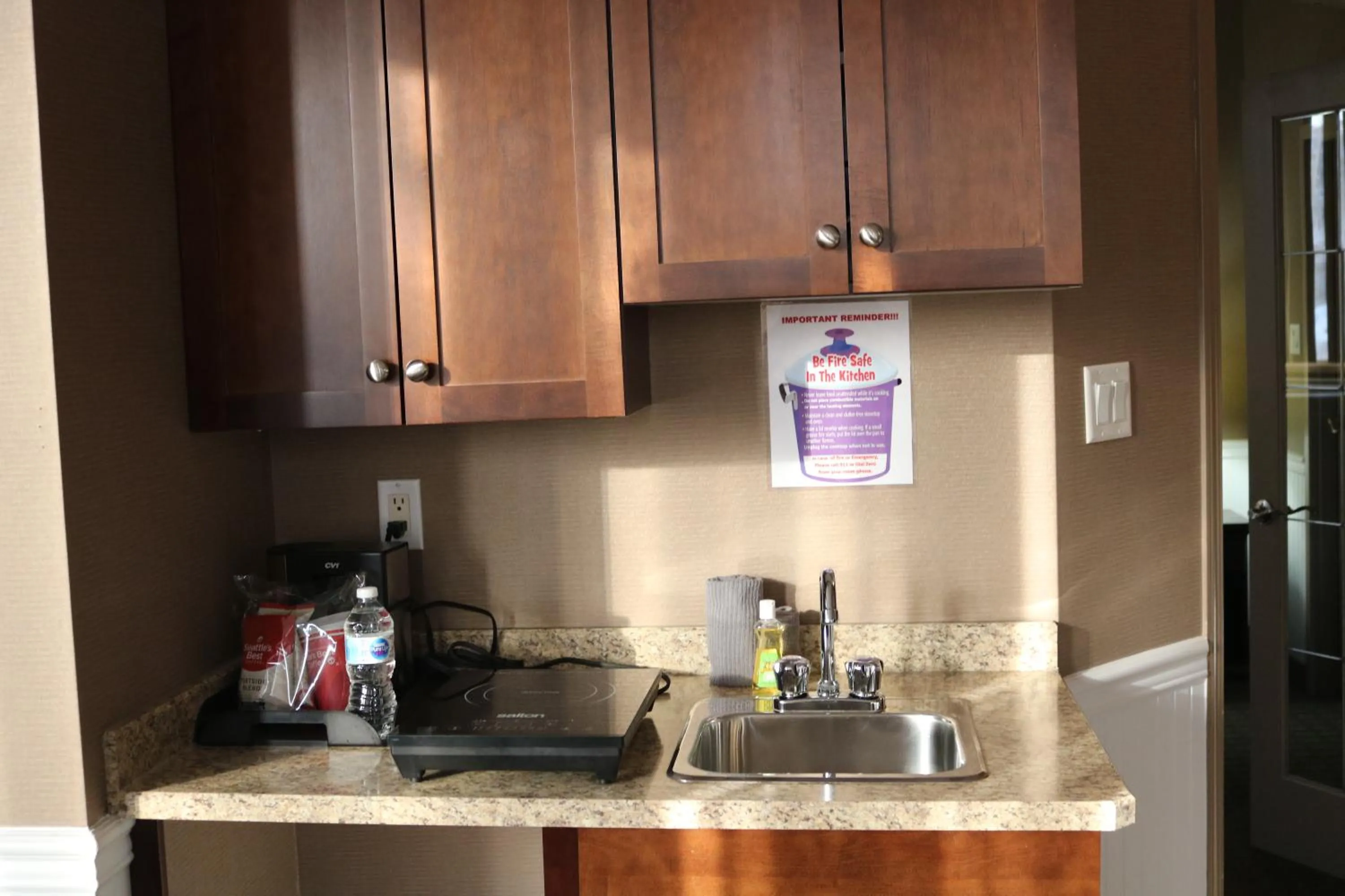 Coffee/tea facilities in Nomad Hotel & Suites