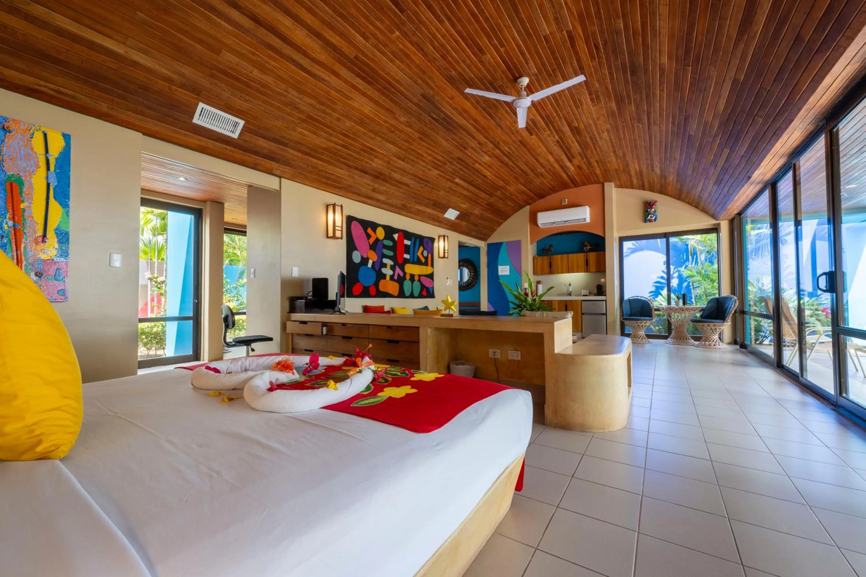 Decorative detail, Bed in Alma del Pacifico Hotel & Spa