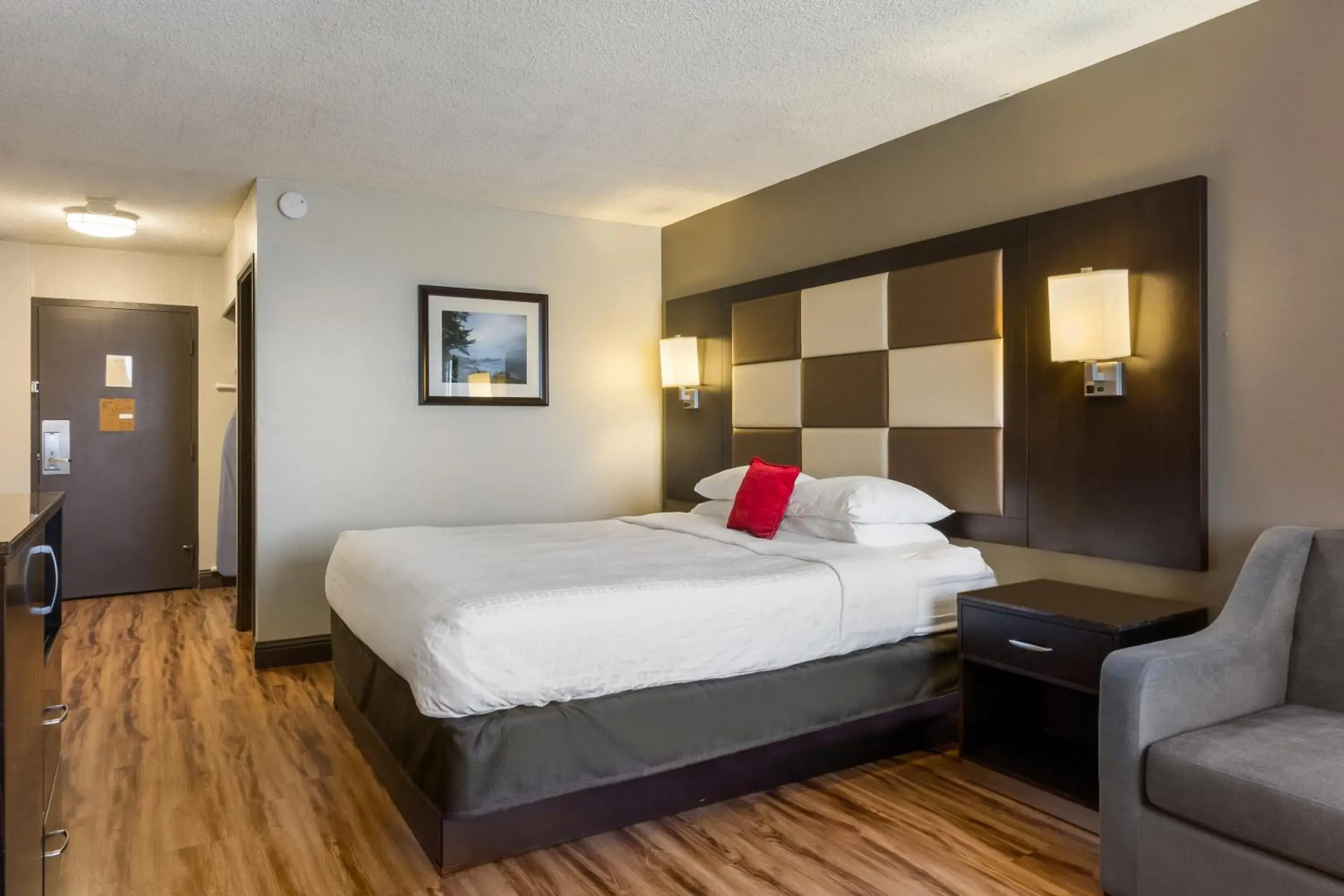 Standard King Room in Red Lion Hotel Monterey Standard King Room in Red Lion Hotel Monterey